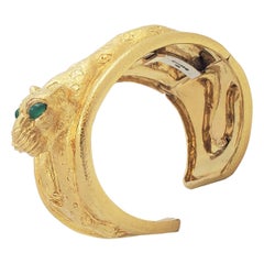 David Webb 'Repoussé Leopard' Yellow Gold and Emerald Sculptural Cuff Bangle