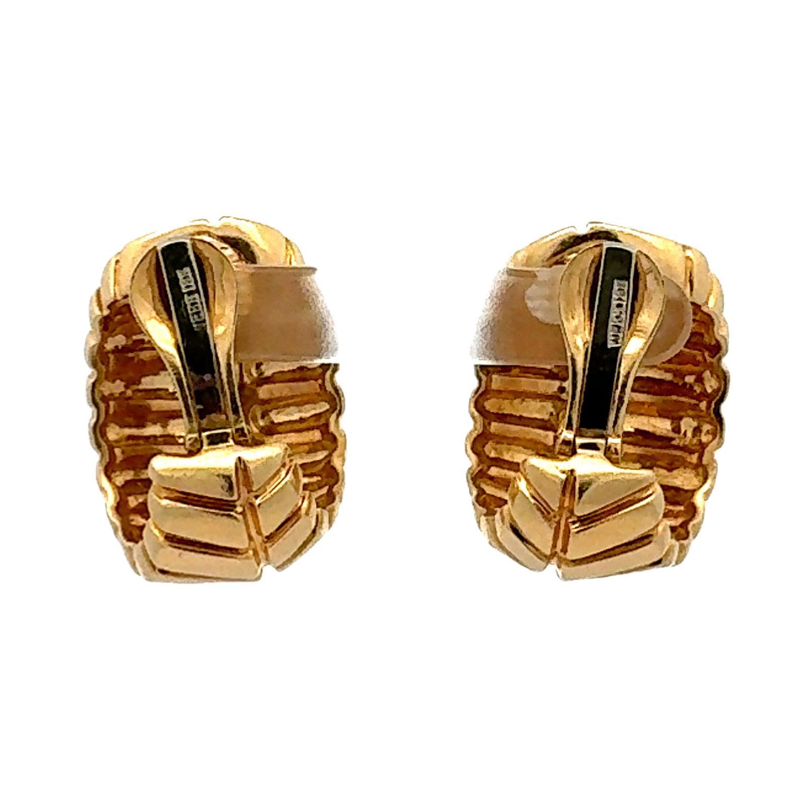 David Webb Ribbed 18 Karat Yellow Gold Contemporary Earclip Earrings 1