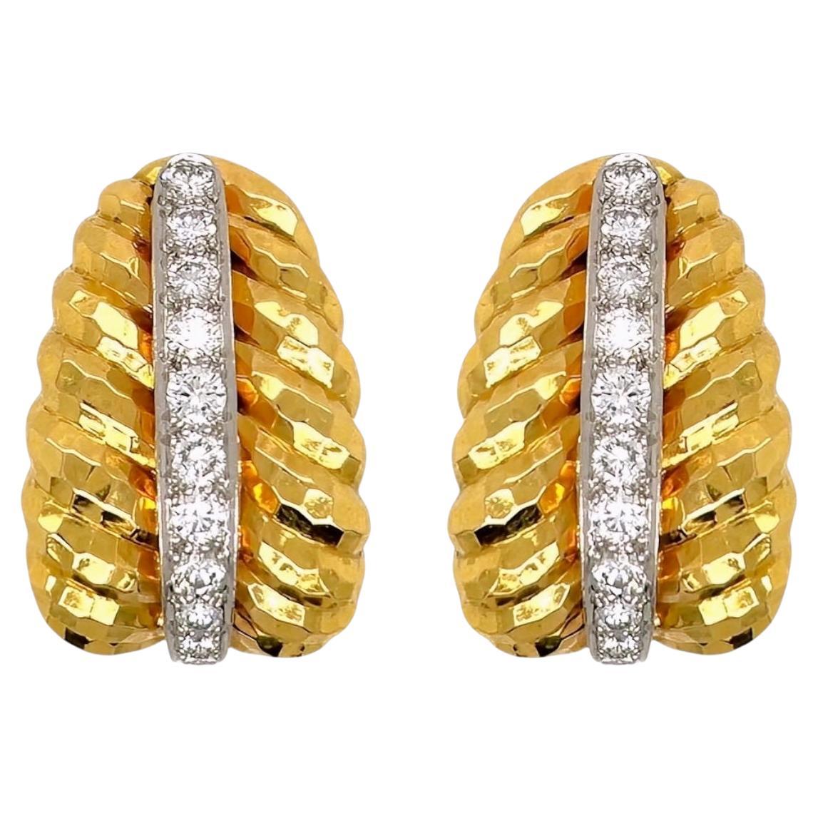 David WEBB Boucles d'oreilles côtelées en or et diamants