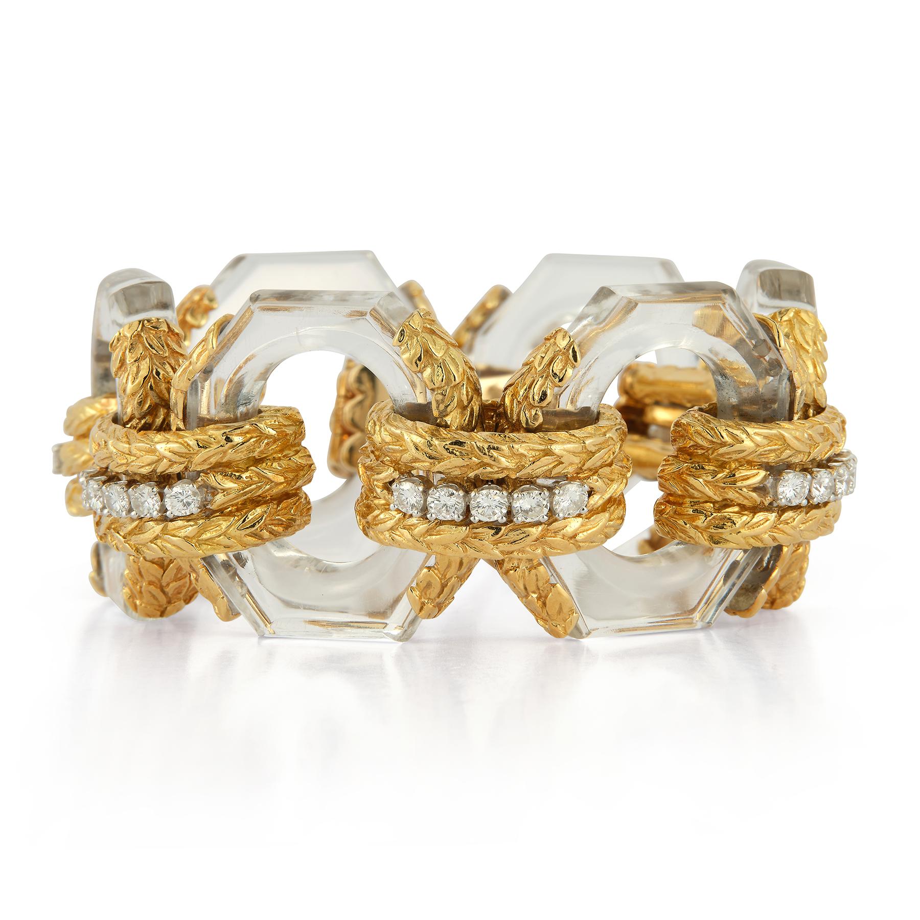 David Webb Rock Crystal & Diamond Bracelet In Excellent Condition For Sale In New York, NY
