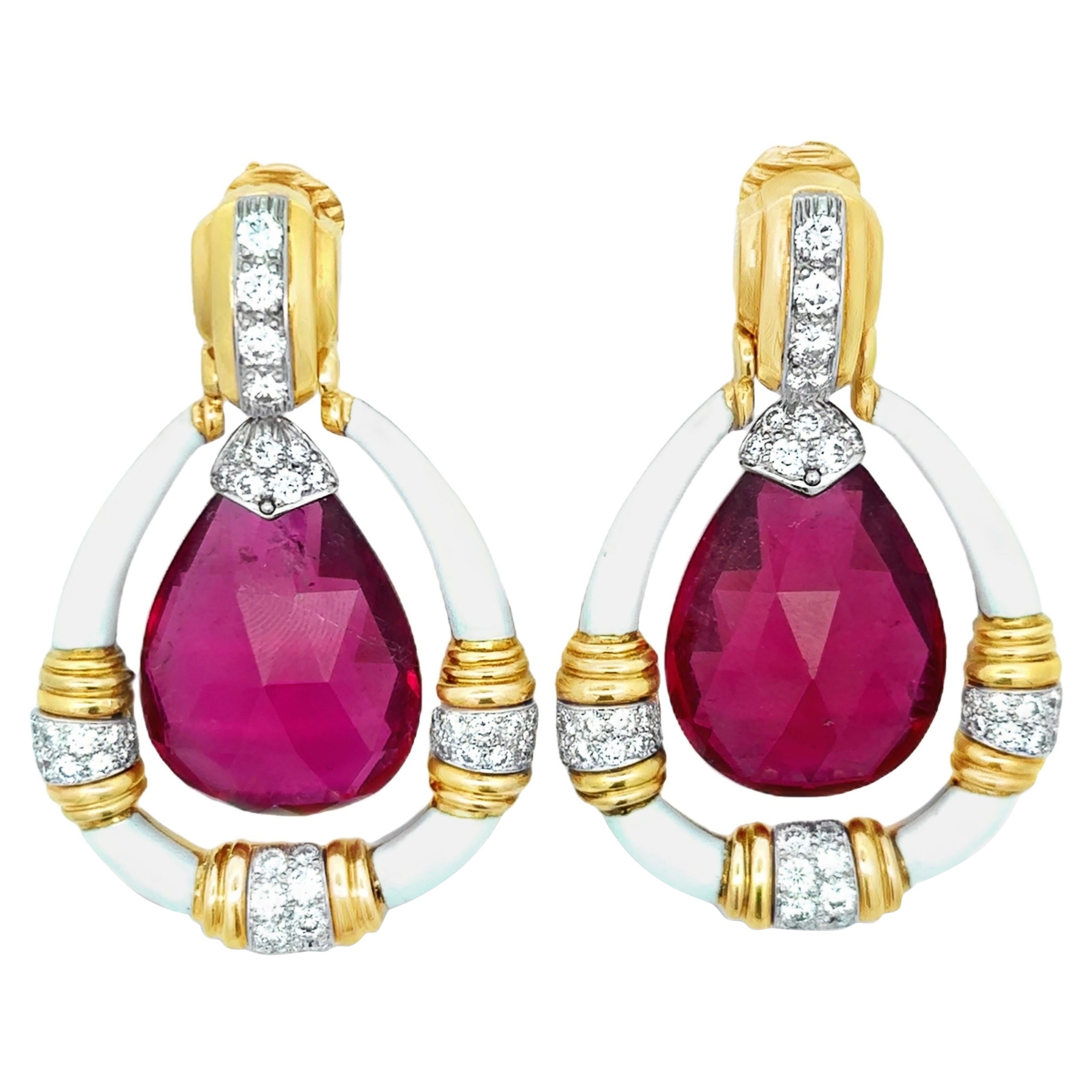 Orecchini con diamanti e smalti di David Webb