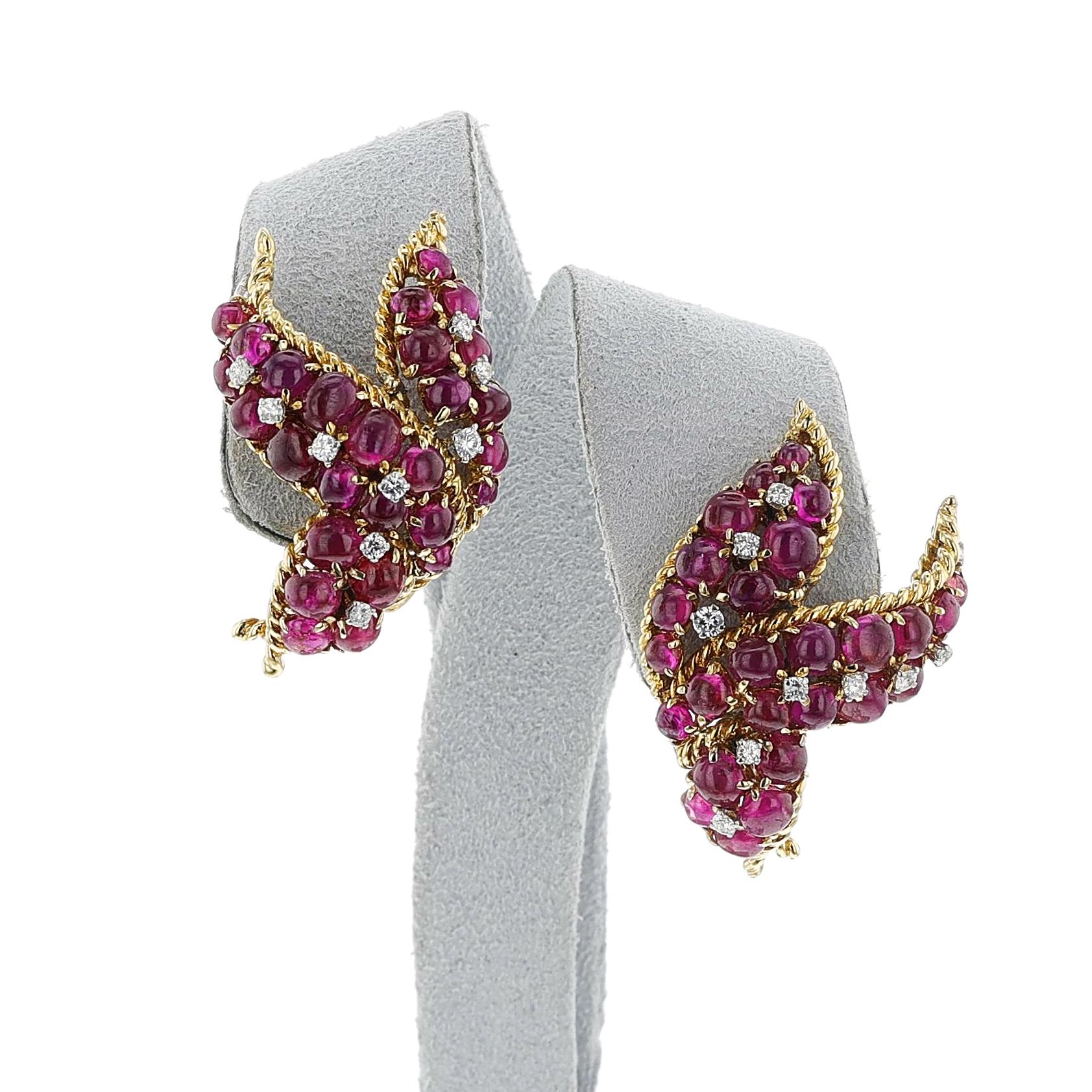 Women's or Men's David Webb Ruby Cabochon and Diamond Earrings, 18k For Sale