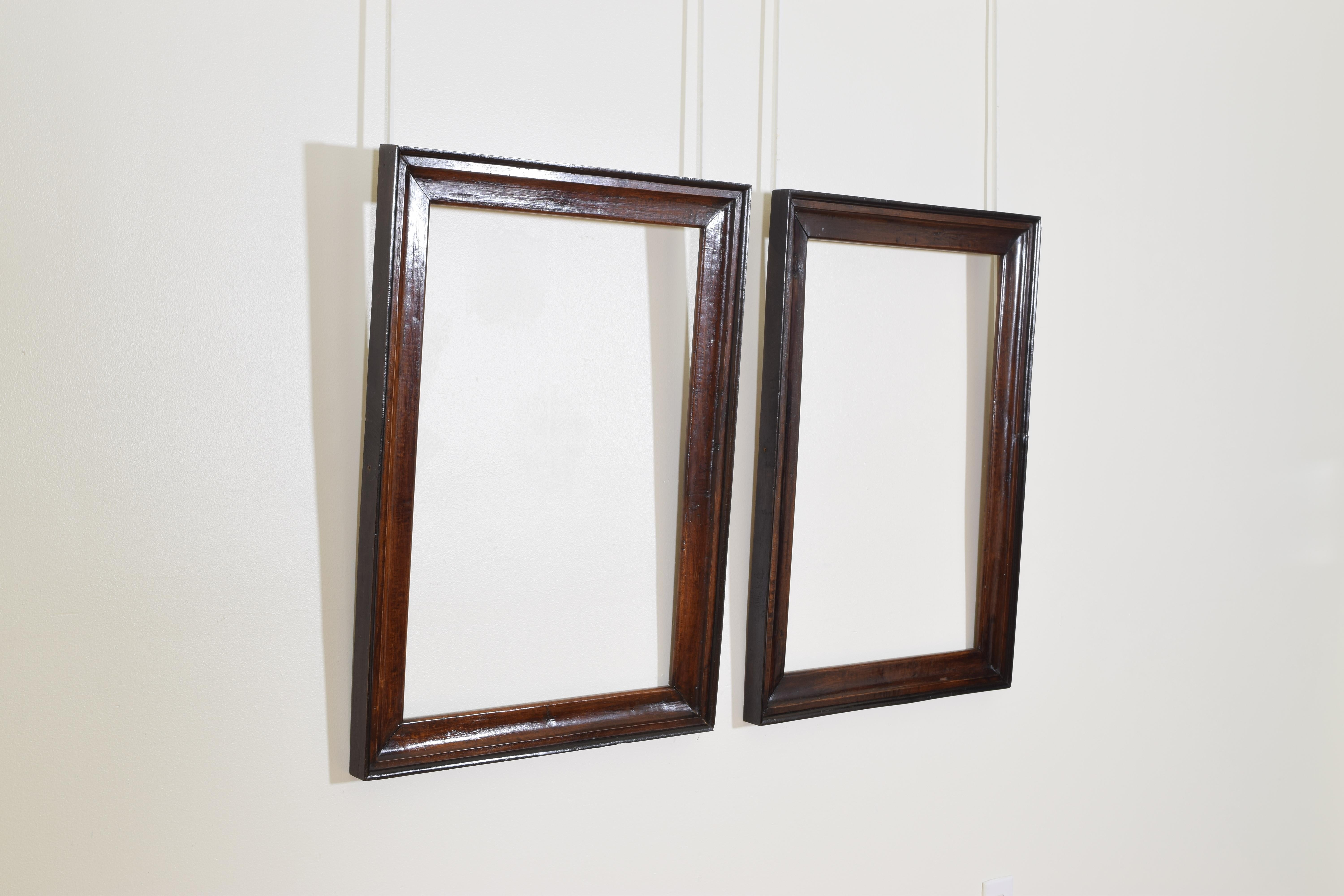 Italian Neoclassical Walnut & Ebonized Pine Wall Mirrors, Mid-19th Century, Pair In Excellent Condition In Atlanta, GA