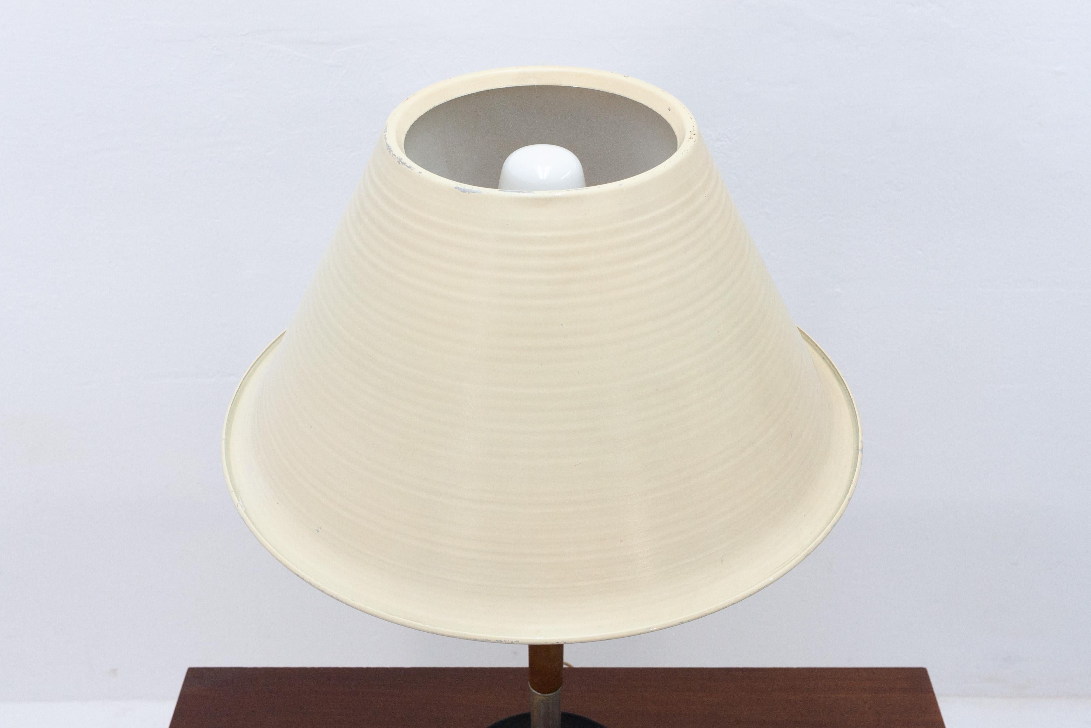 Giso Model 5020 Table Lamp by W.H. Gispen For Sale 4