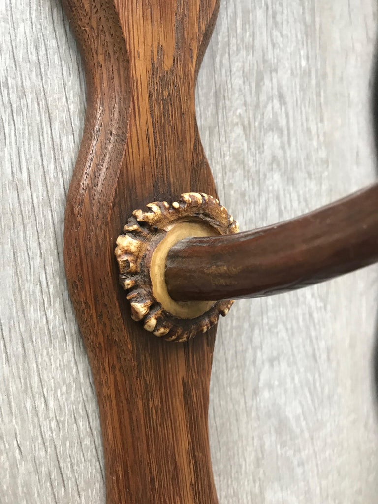 Antique Oak Three Rifle Rack / WallMounted Gun Display w. Dachshund Sculptures at 1stDibs