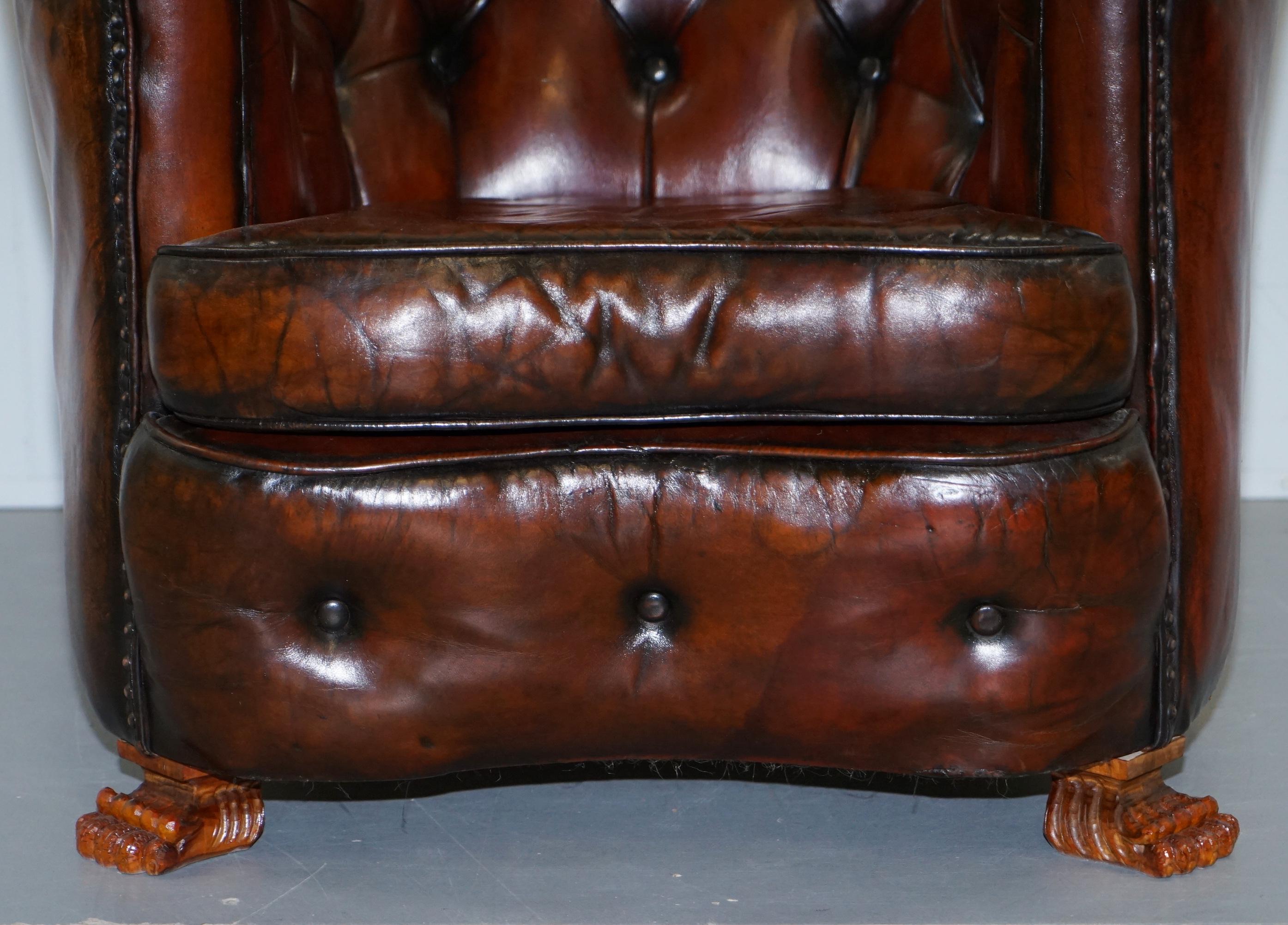 Brown Leather Curved Back Chesterfield Suite Sofa Sessel Lion Hairy Paw Feet im Angebot 10