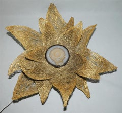 Flower Sconce in Gilded Metal Wire and Agate Heart