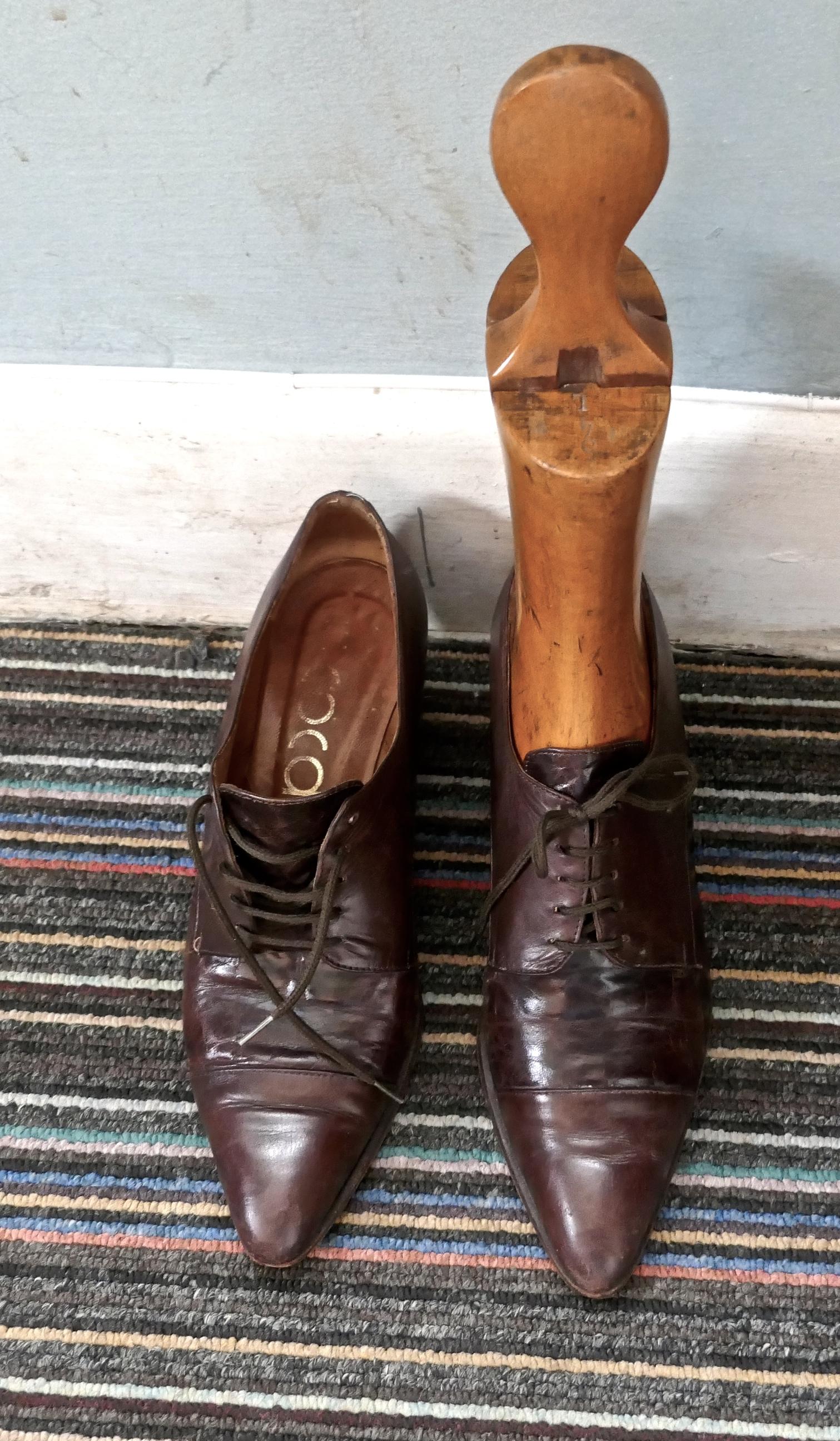 Attractive 19th century French ladies ankle boot wooden stretchers.

A great looking pair, made in golden beech, the stretchers come into three and are easy to use, I have shown them in a 38.5 narrow Italian designer shoe
The stretchers are in