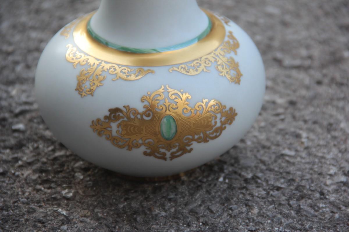 Finzi Porcelain Vase Gold 24- Karat Italian Design Mid-Century Modern White 1950 In Excellent Condition For Sale In Palermo, Sicily