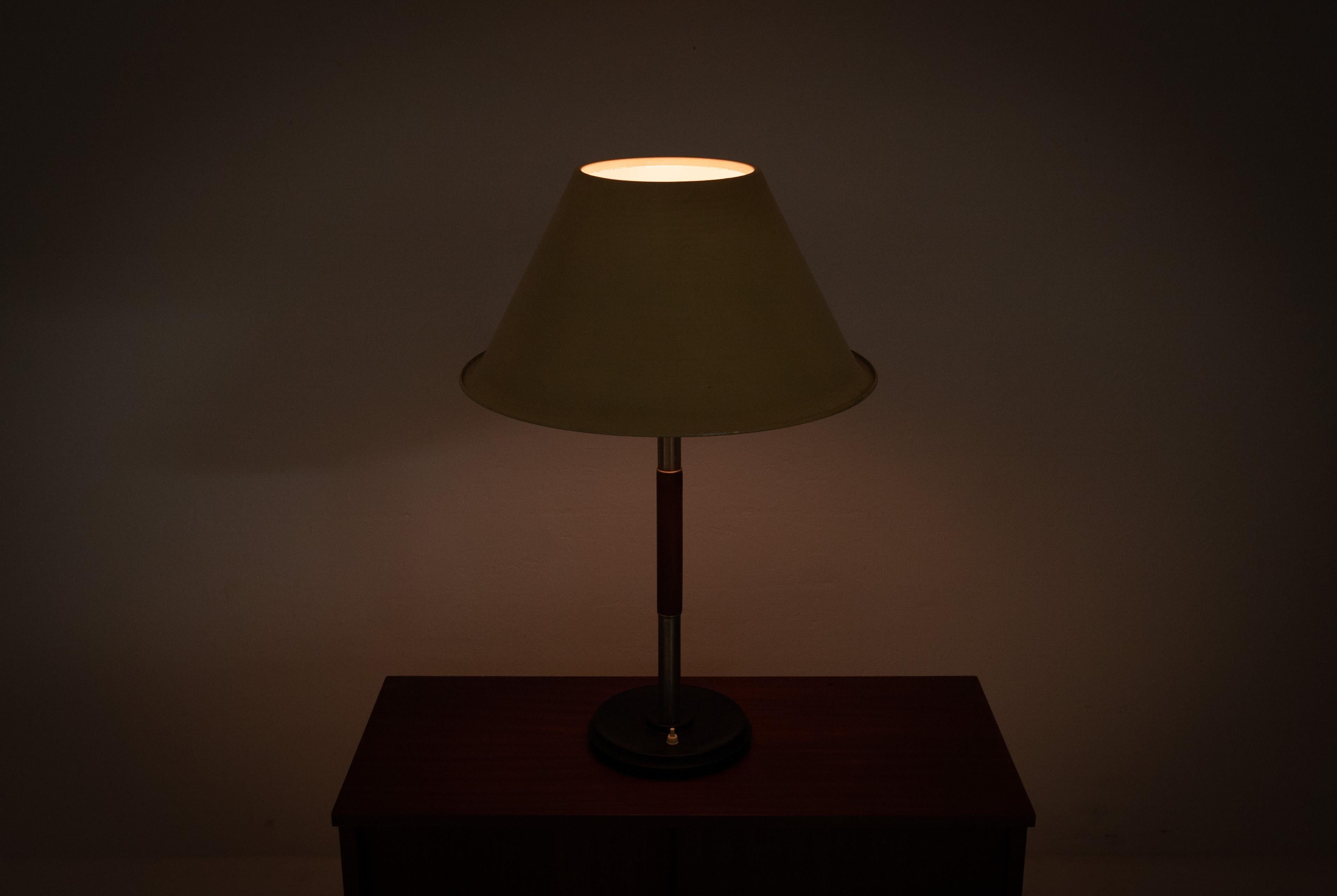 Bauhaus Lampe de table Giso Modèle 5020 par W.H. Gispen en vente