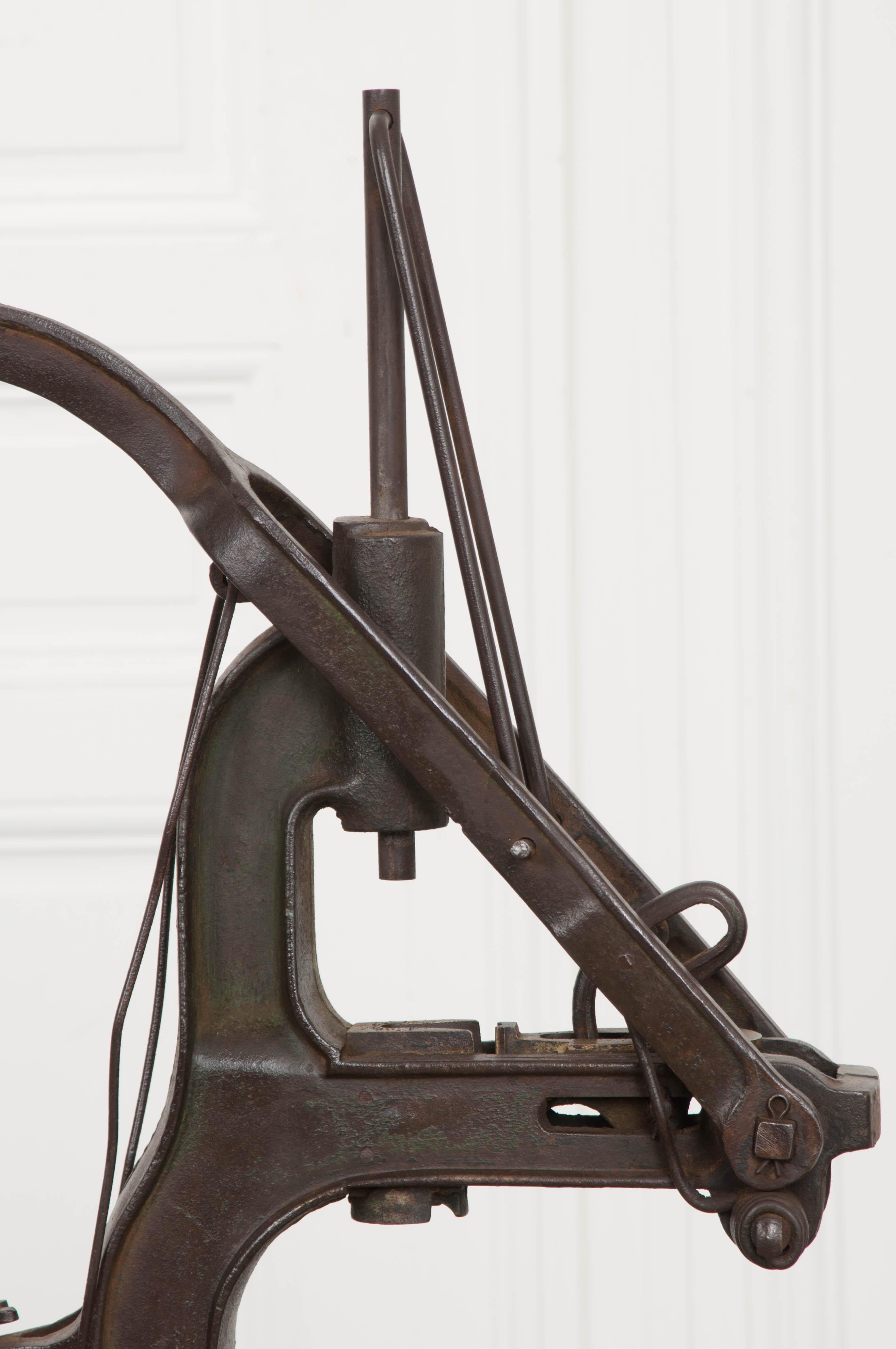 French 19th Century Iron Wine Corker In Good Condition In Baton Rouge, LA
