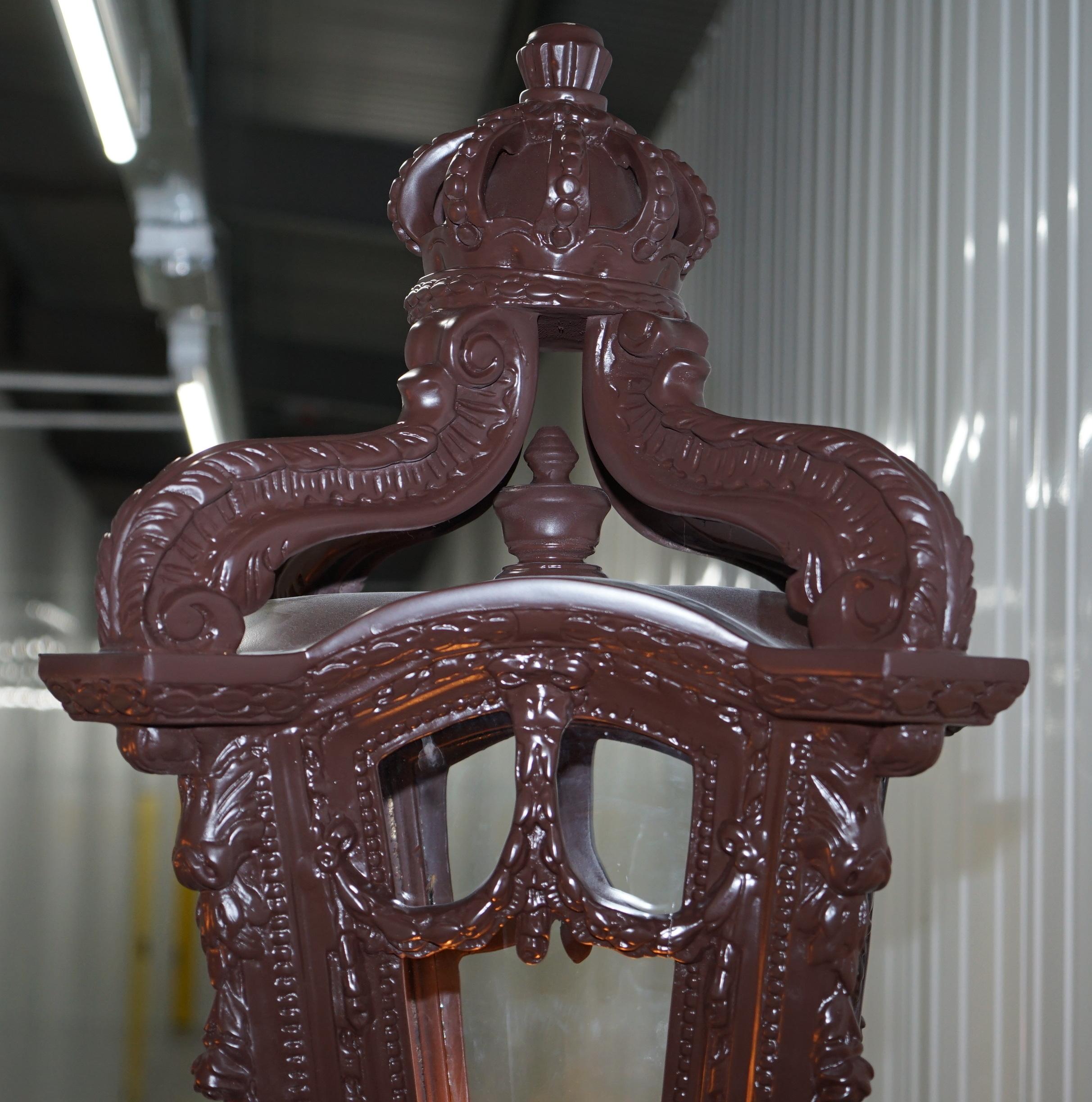 victorian style lamp