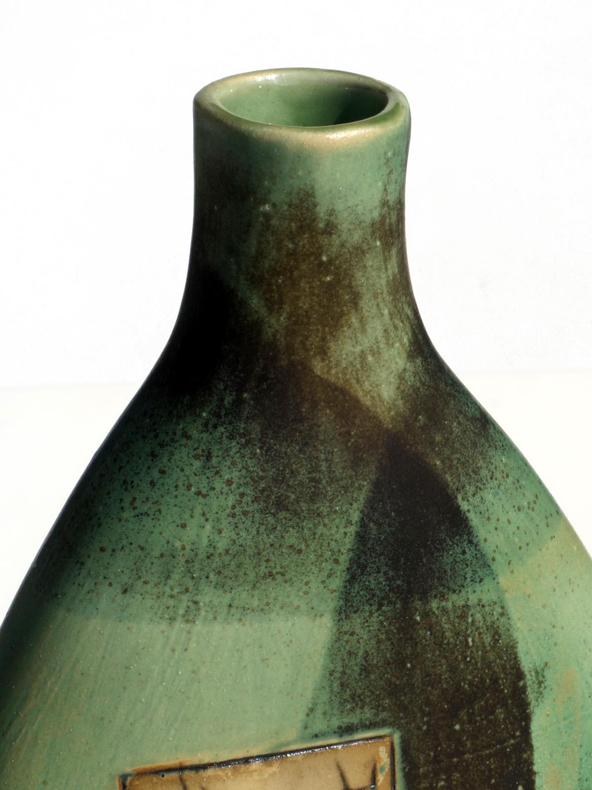 1960er Jahre von Pirjo Nylander Finnland Skandinavische Keramikvase (Finnisch) im Angebot