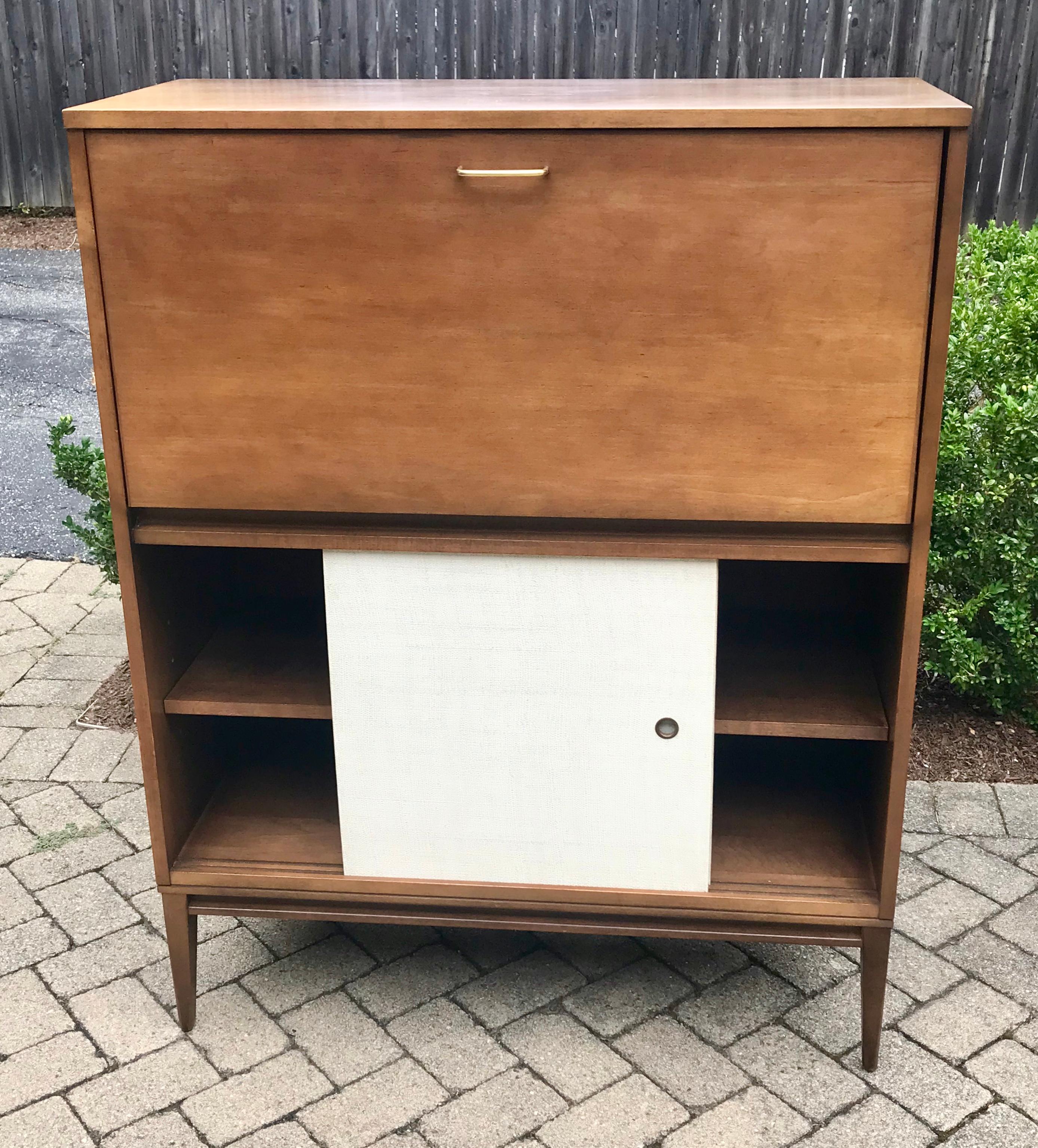 Mid Century Paul McCobb Drop Lid Desk with Storage Cabinet, 1950s In Good Condition In Bedford Hills, NY