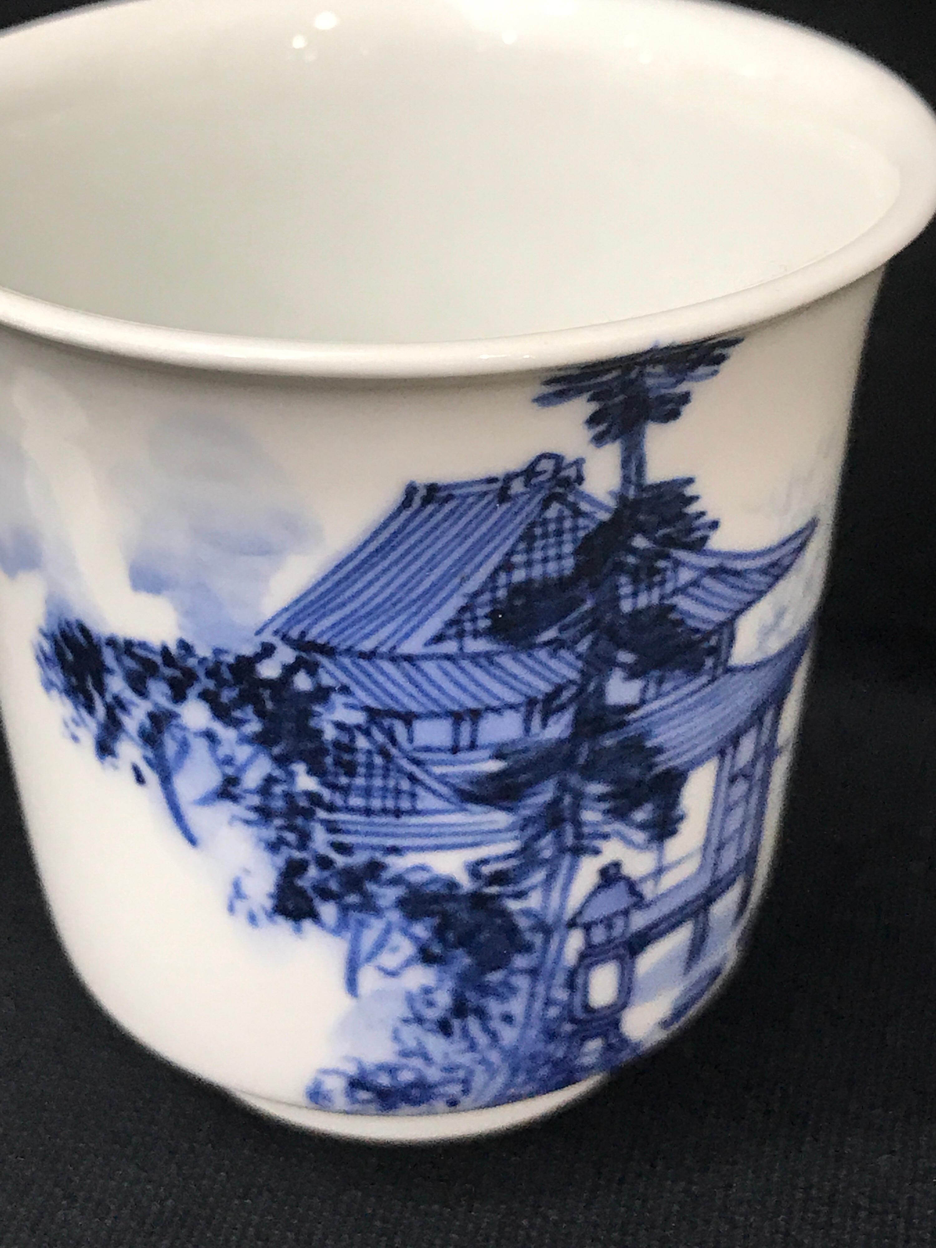 Two Japanese Arita Covered Cups For Sale 2