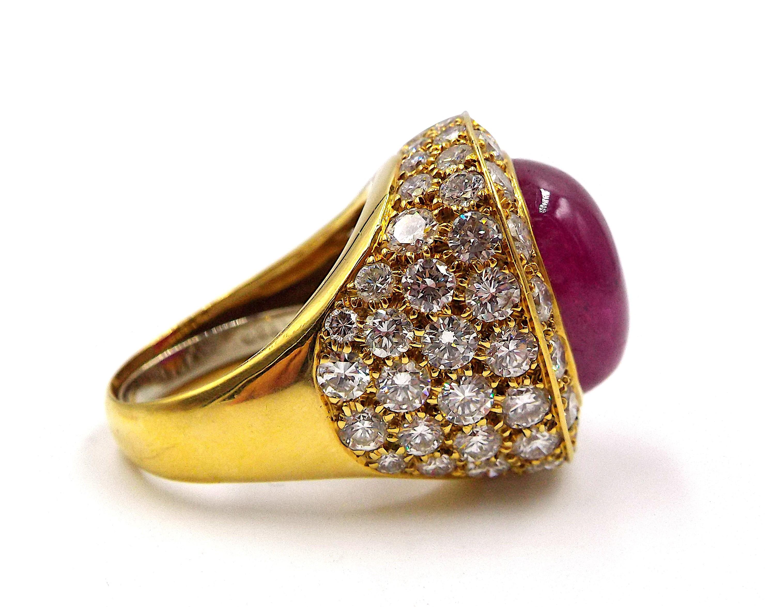 David Webb Ruby Diamond 18K Yellow Gold Ring For Sale at 1stDibs