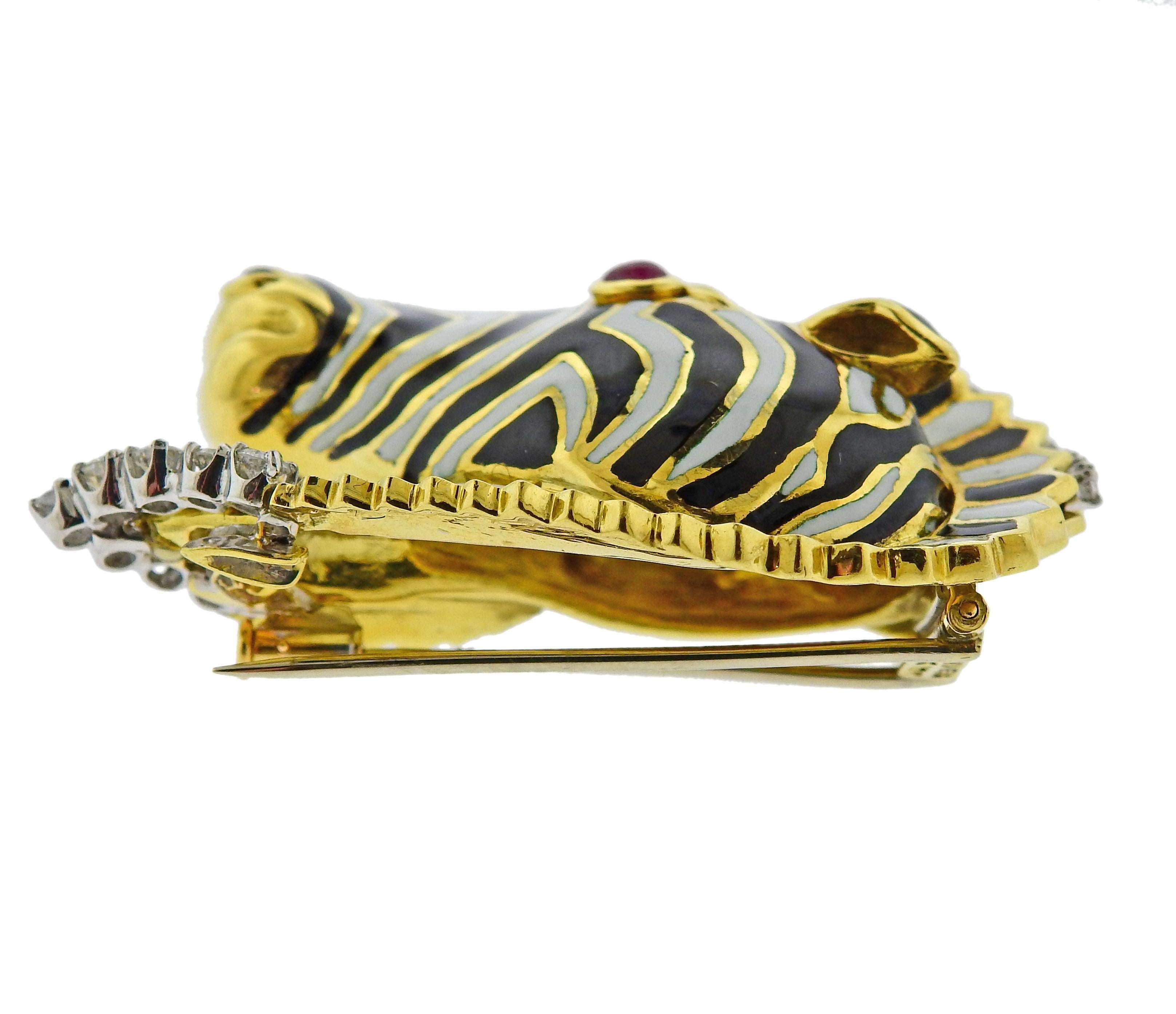 David Webb Ruby Diamond Enamel Gold Zebra Brooch Pin In Excellent Condition In New York, NY