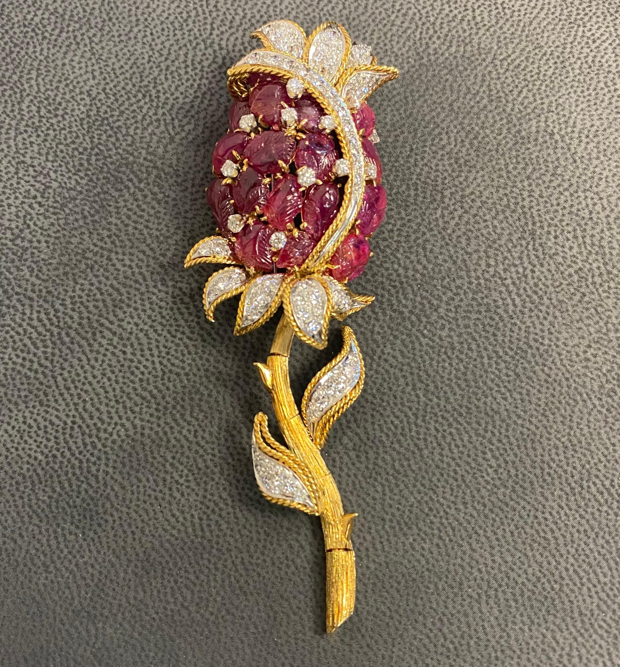David Webb Ruby Rose Brooch In Excellent Condition In New York, NY