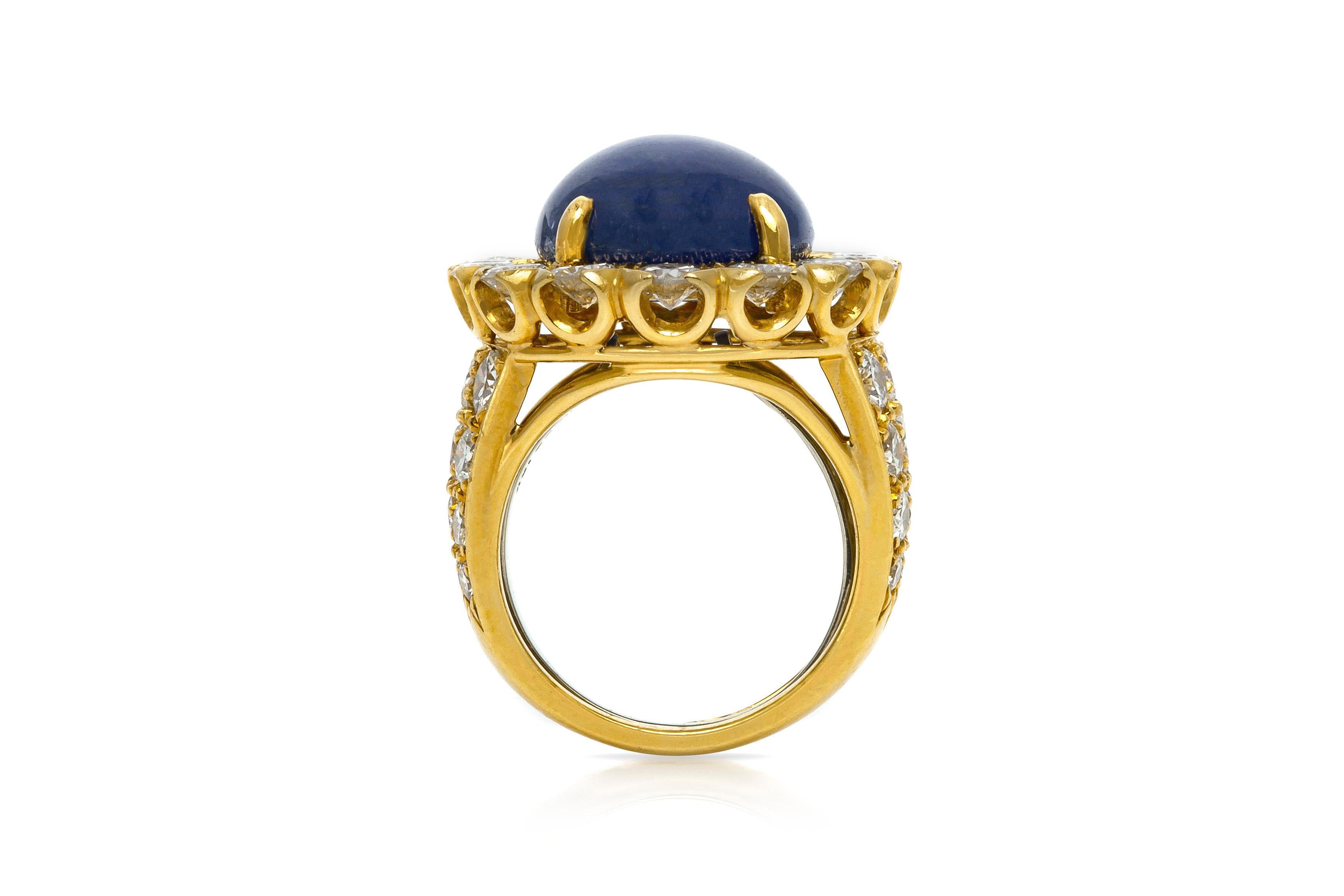 Women's David Webb 10.00 Carat Cabochon Sapphire Ring with Diamonds For Sale