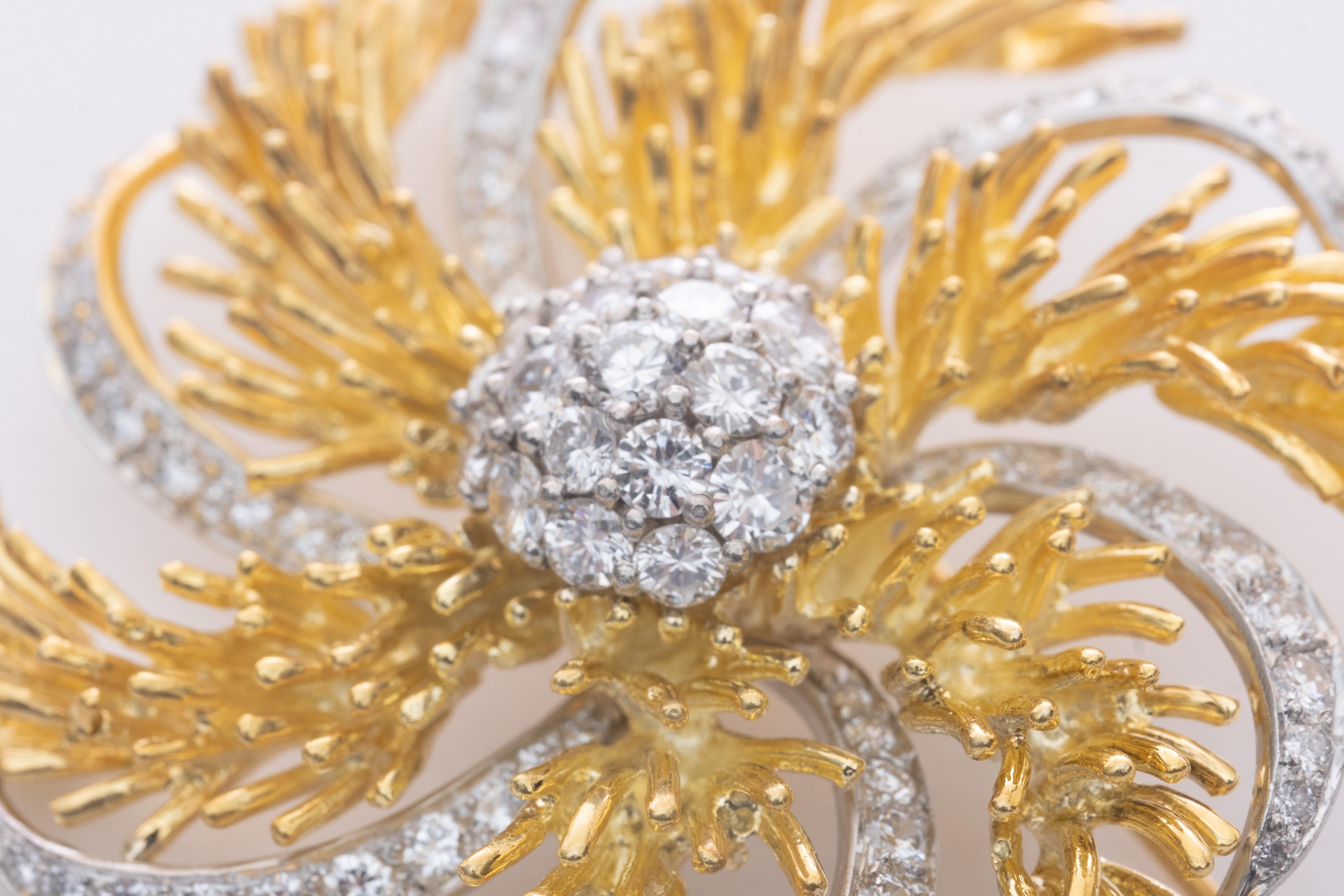 David Webb, broche bicolore en or 18 carats et diamants, signée Unisexe 