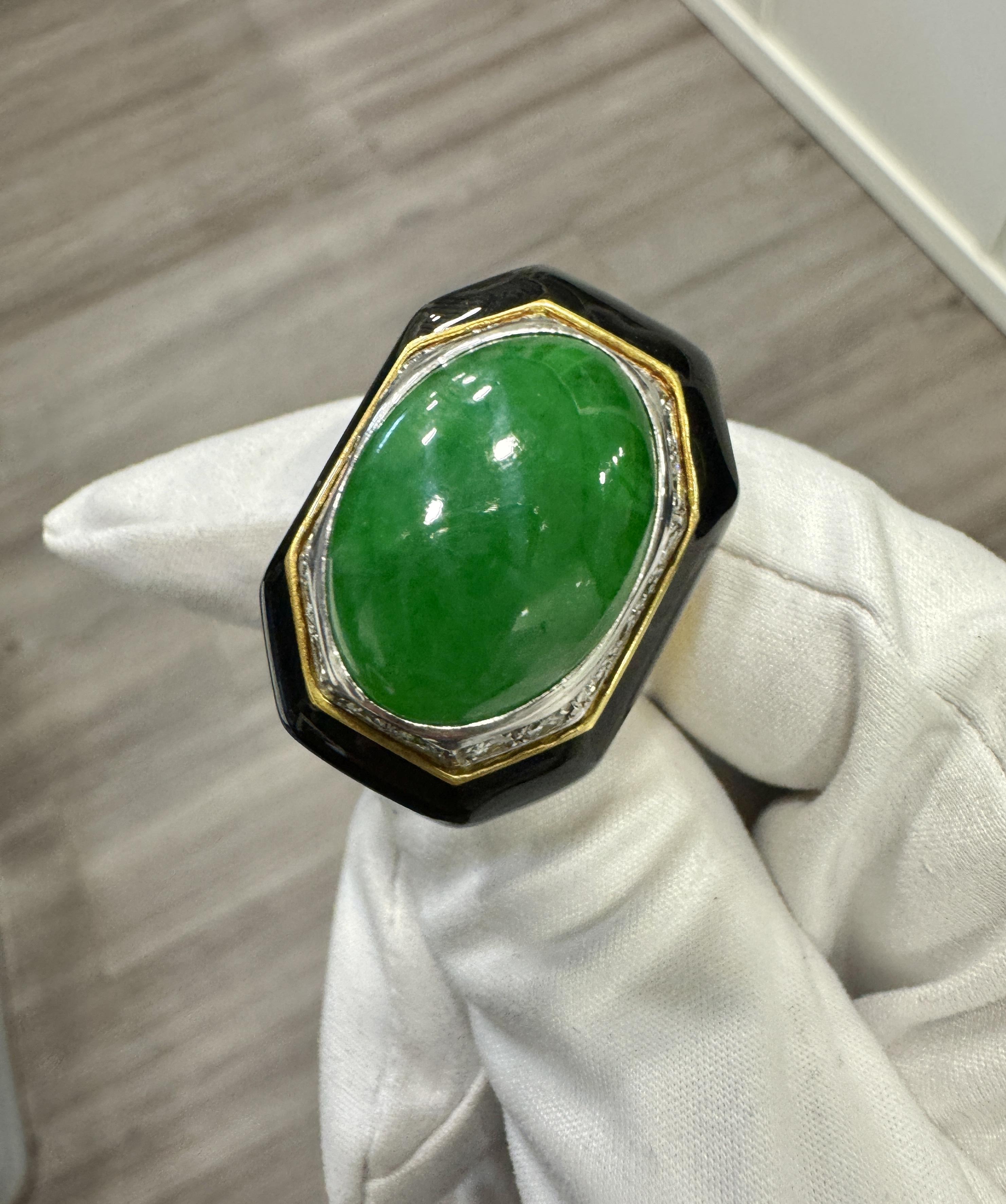 Contemporary David Webb Signed Type A Fei Chui Jadeite Jade and Onyx Platinum & 18K Ring For Sale