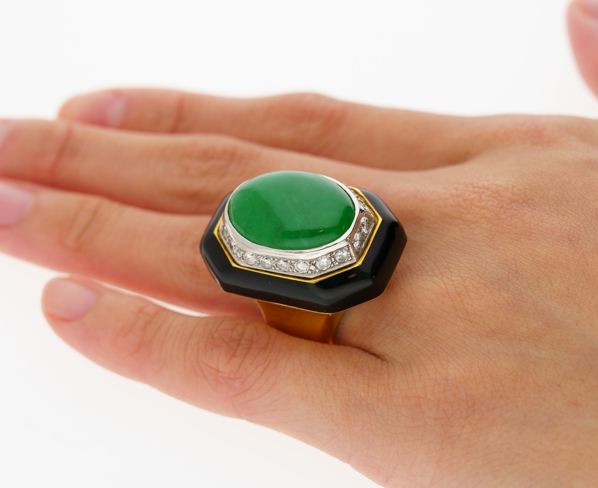 David Webb Signed Type A Fei Chui Jadeite Jade and Onyx Platinum & 18K Ring In New Condition In Miami, FL