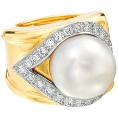 Vintage David Webb South Sea Pearl 18 Karat Yellow Gold and Diamond Halo Ring