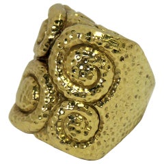 David Webb Swirl Ring Hammered 18 Karat Yellow Gold