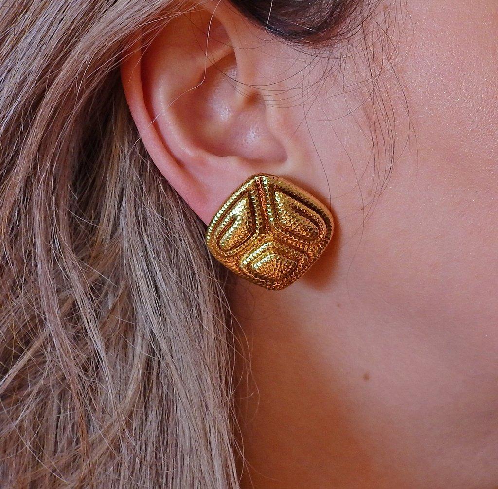 David Webb Textured Gold Earrings For Sale 1