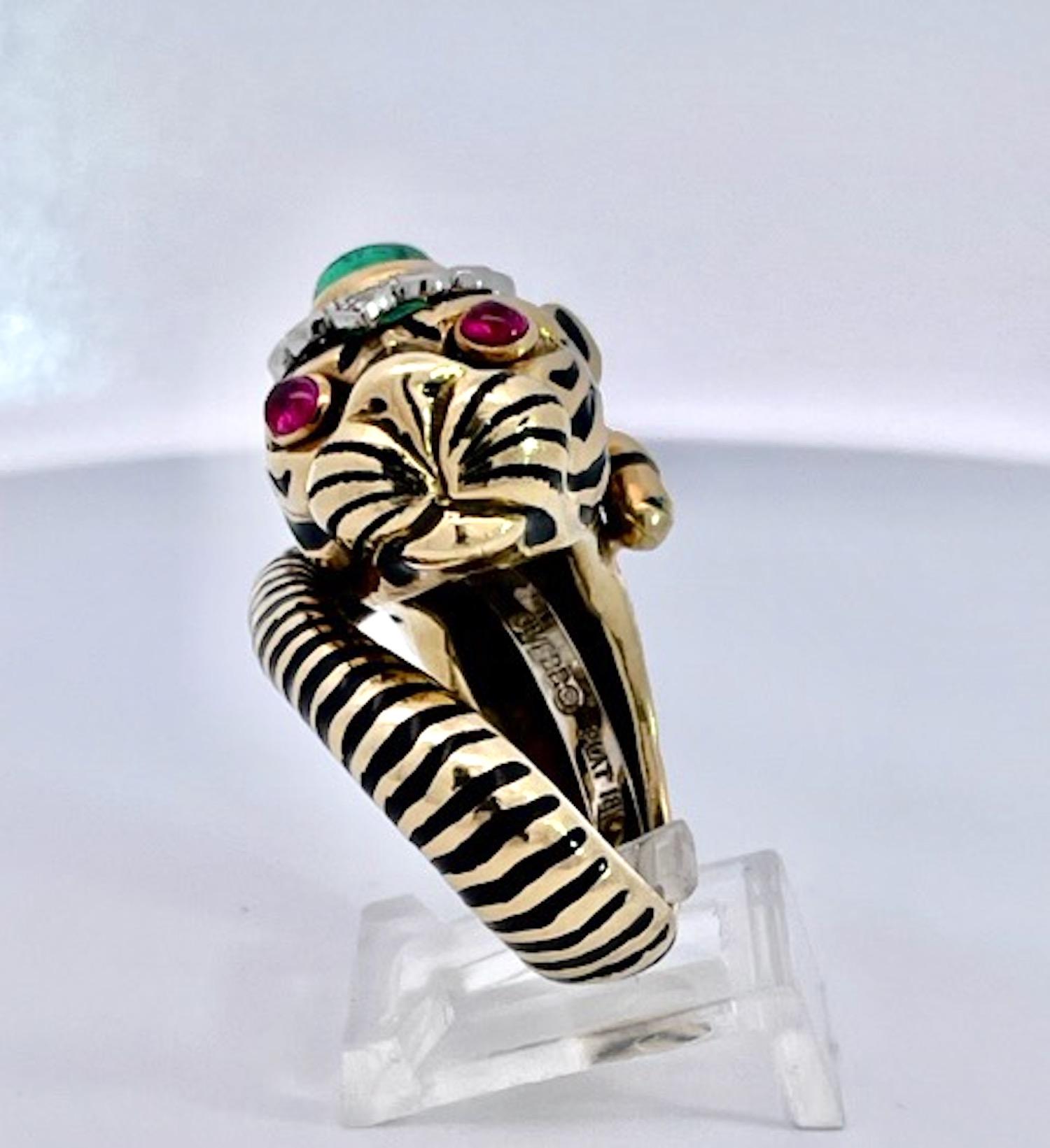 Women's or Men's David Webb Tiger ring Ruby eyes, Emerald Head For Sale