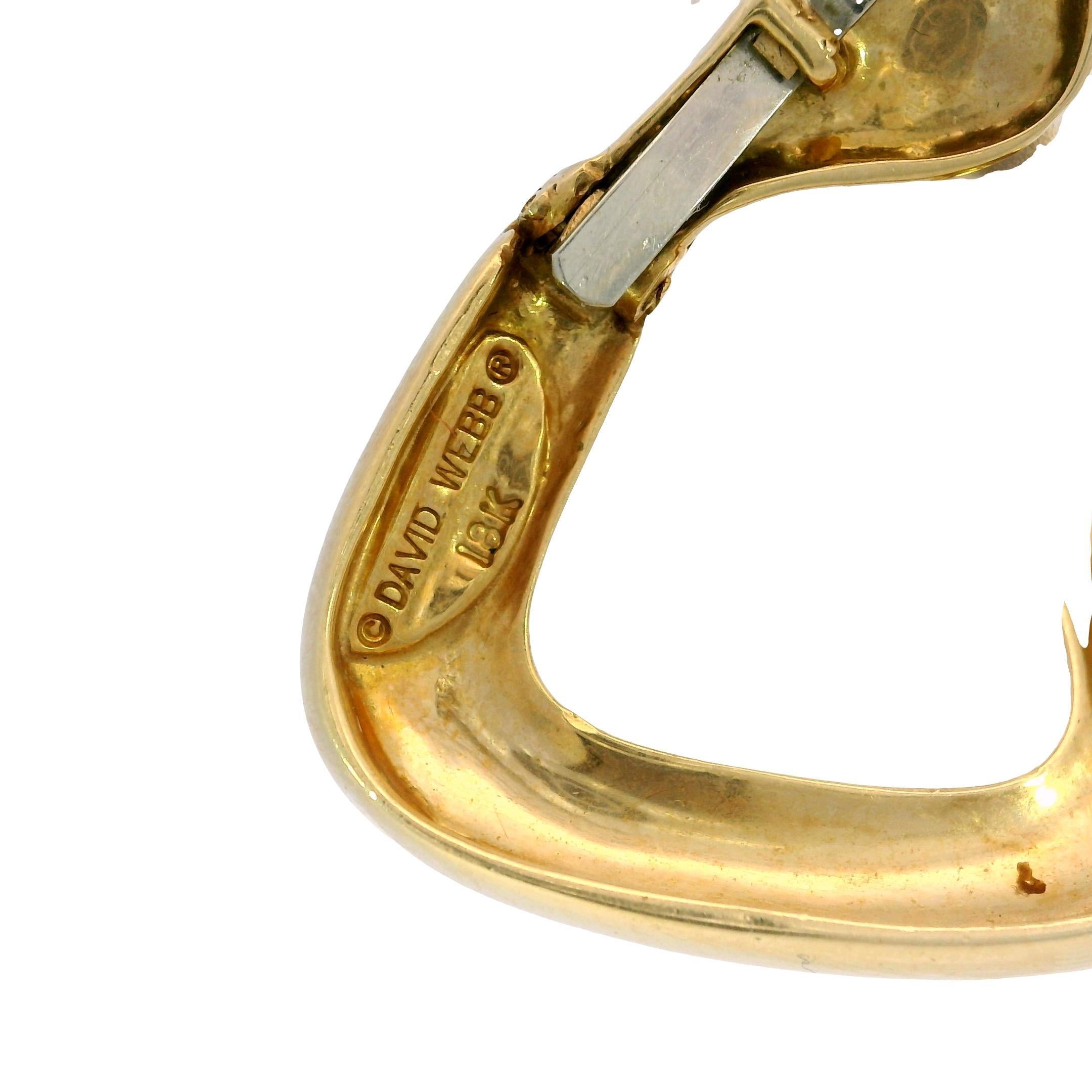 David Webb Orecchini a cerchio triangolari a clip in oro giallo 18 carati in vendita 2