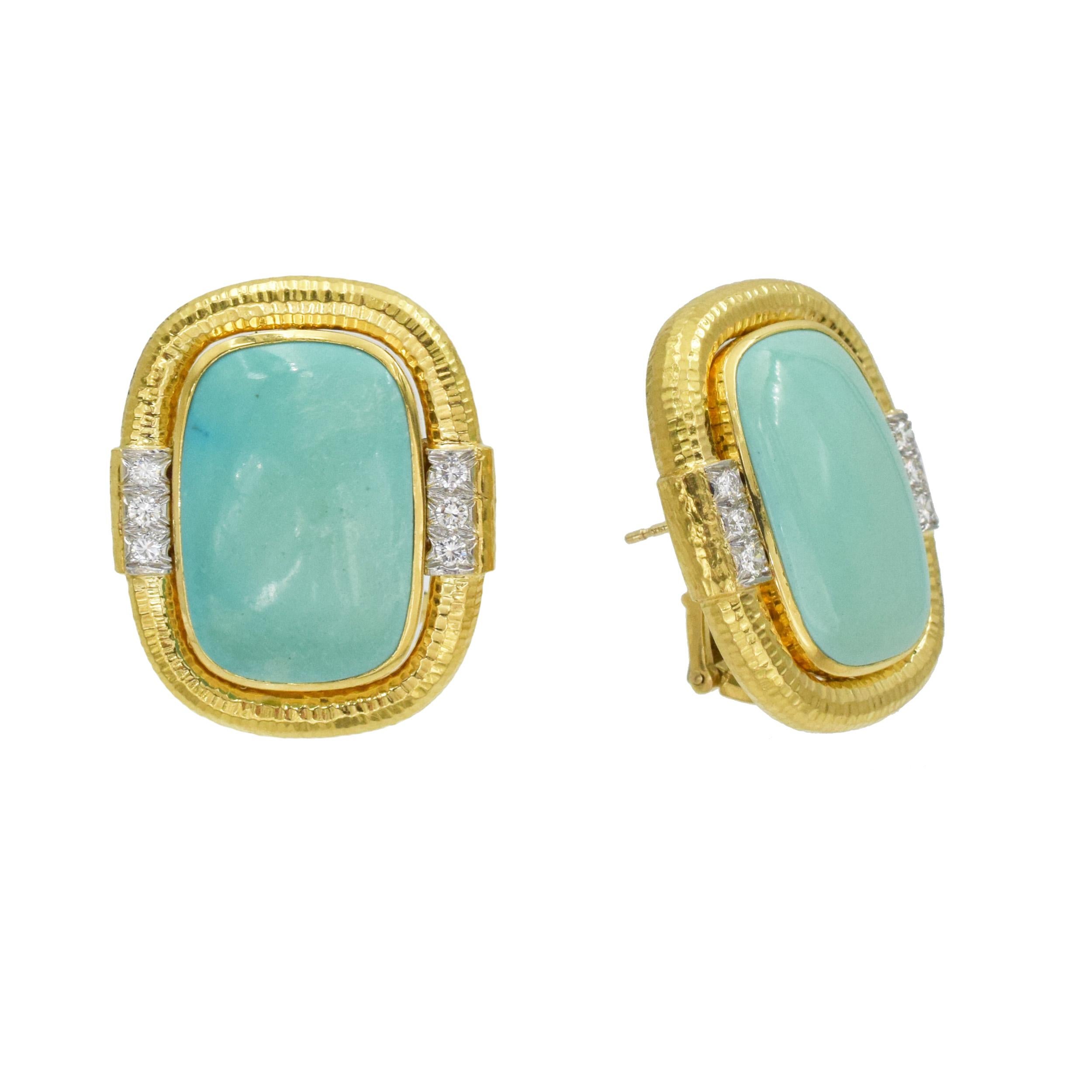 David Webb Turquoise and Diamond 18k Yellow Gold and Platinum Earrings. 

These exquisite David Webb earrings has 12 round brilliant diamonds with an approximate weight of 0.5ct. The diamonds color: F/G, clarity: VS. Clip on earrings. 


These are