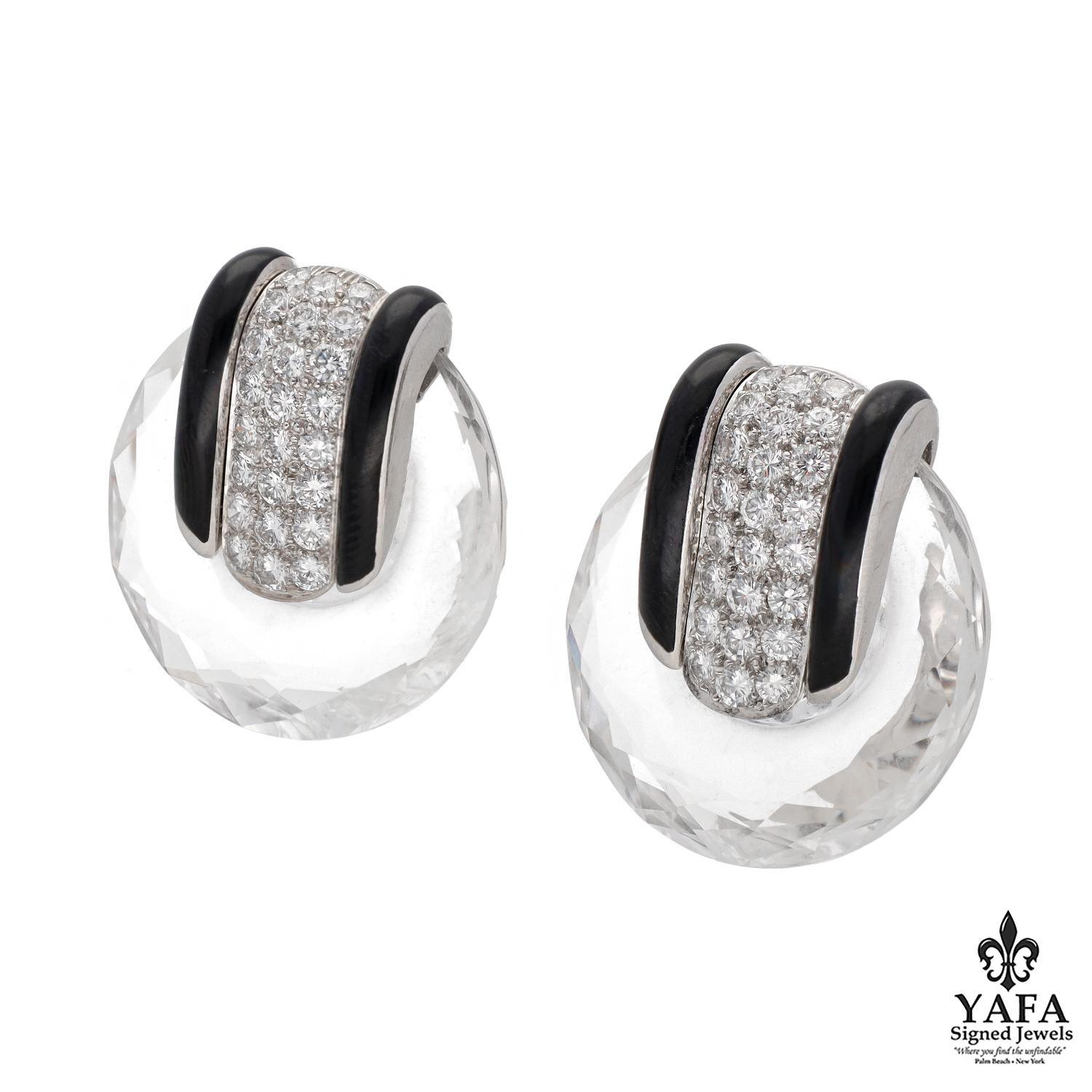 Round Cut DAVID WEBB Tuxedo Ear Clips For Sale