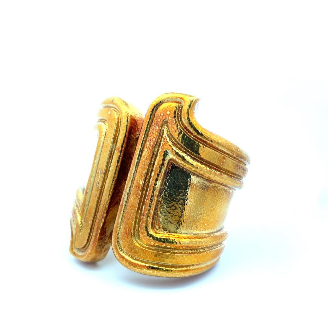 David Webb Bracciale d'epoca in oro giallo 18 carati da 146,40 grammi in vendita 2