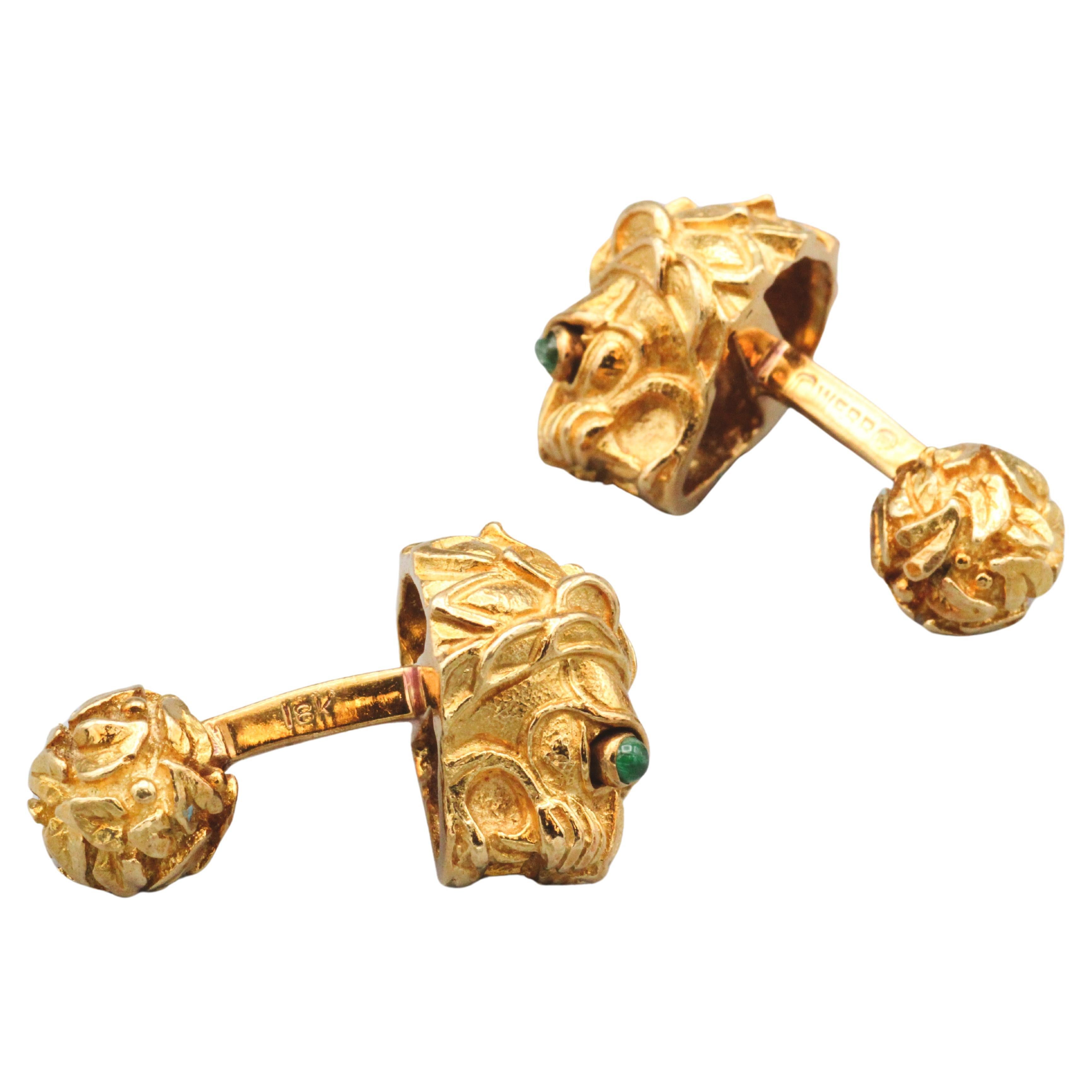 DAVID WEBB  Vintage Emerald 18k Gold Lion Head Cufflinks For Sale