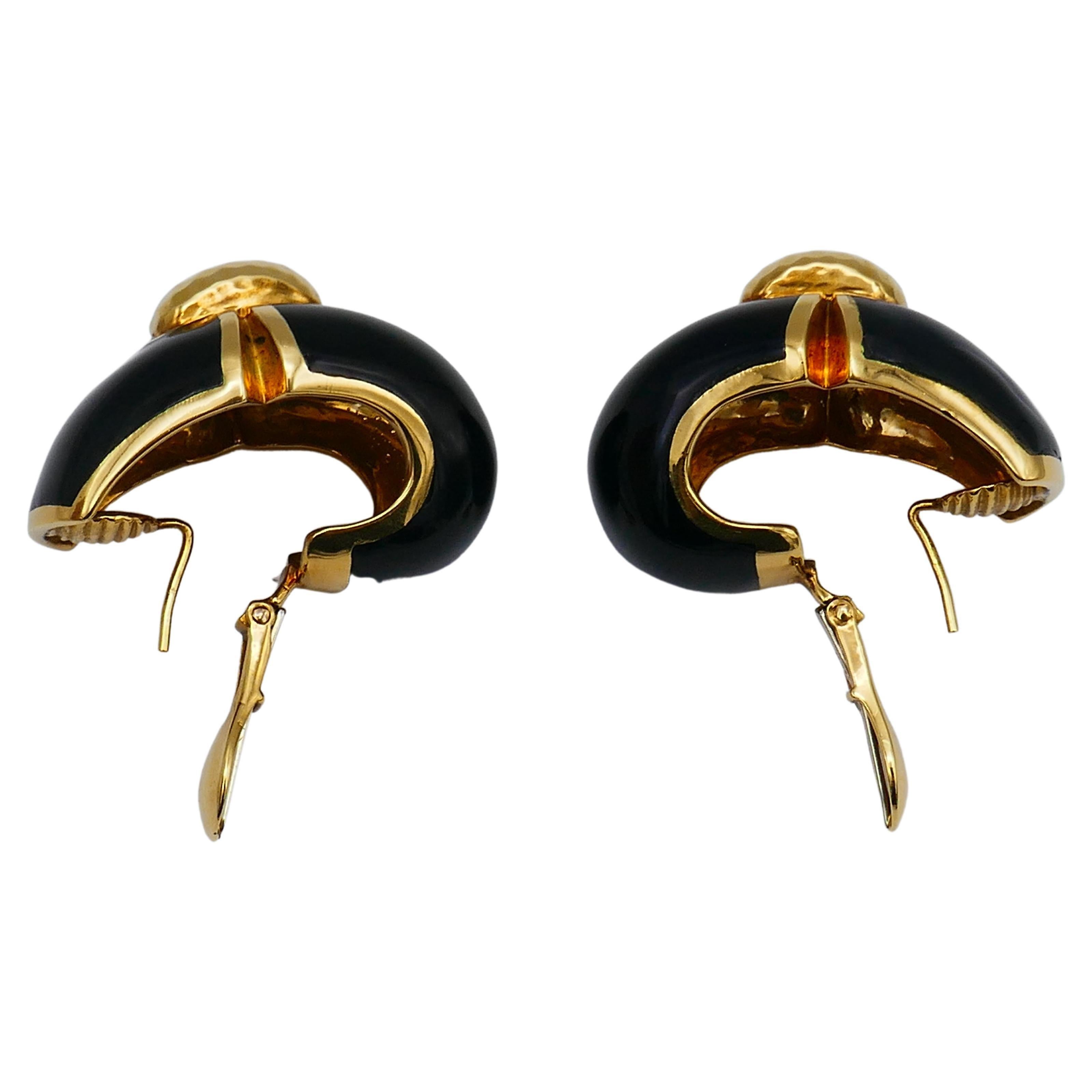 Women's David Webb Vintage Gold Earrings Black Enamel For Sale