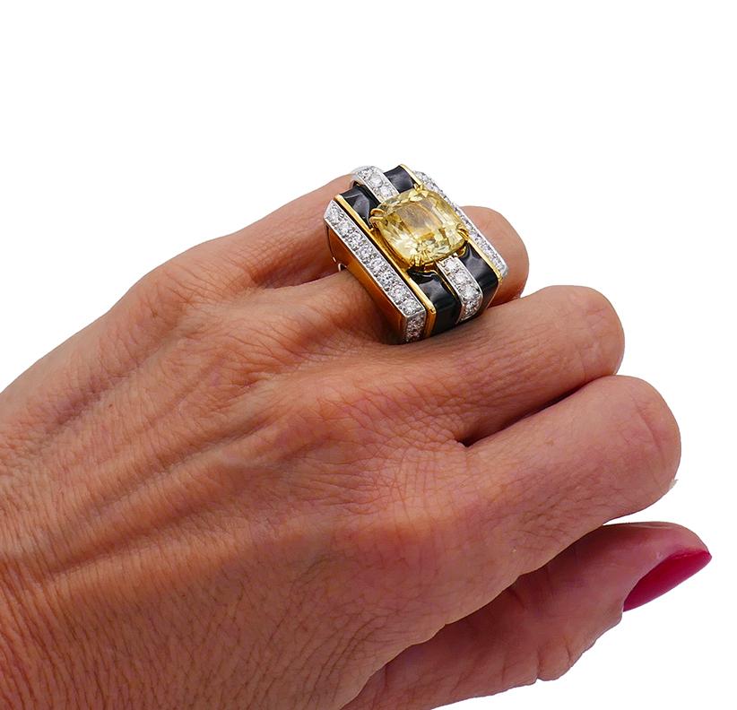 David Webb Vintage Ring 18k Gold Yellow Sapphire 5