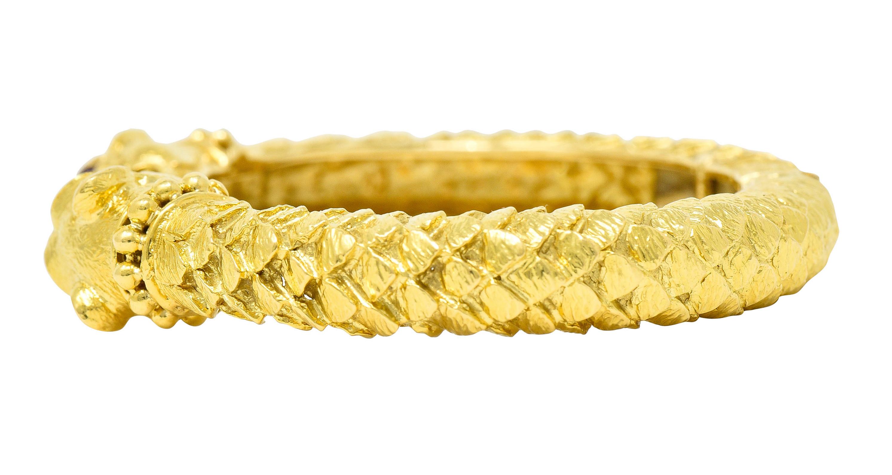 Women's or Men's David Webb Vintage Ruby 18 Karat Yellow Gold Lion Head Kingdom Cuff Bracelet