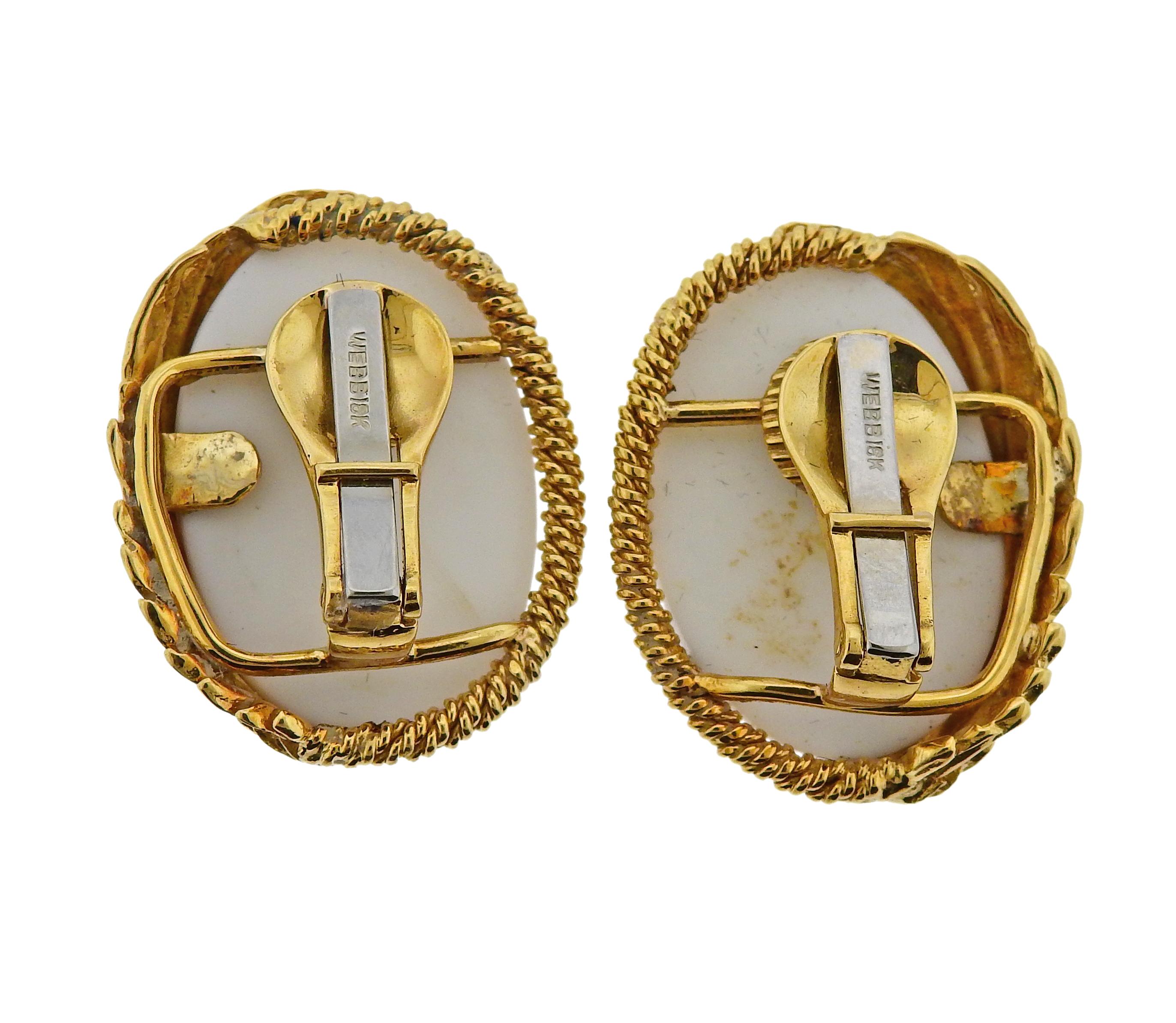 David Webb White Coral Gold Earrings In Excellent Condition For Sale In New York, NY