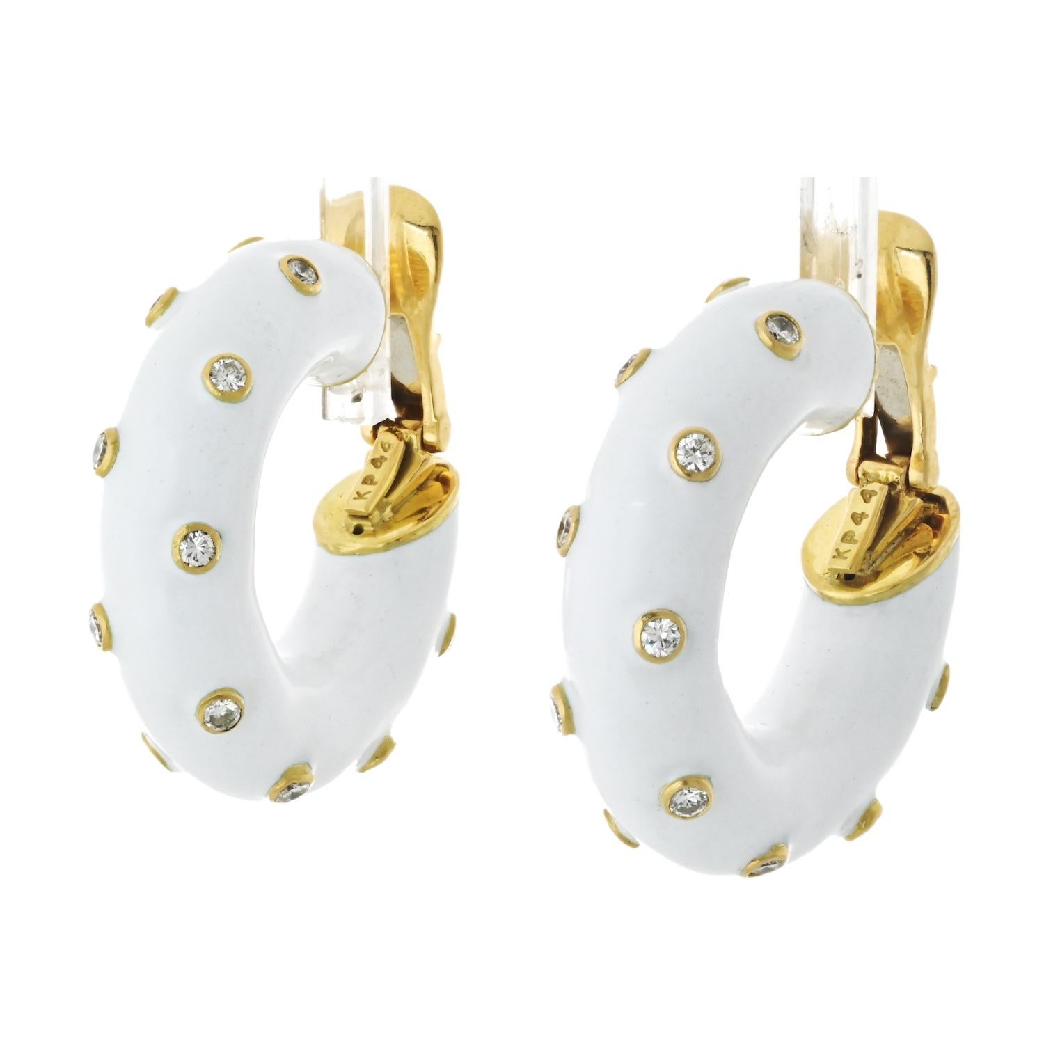 Moderno David Webb Orecchini a cerchio mini con diamanti incastonati e smalto bianco in vendita