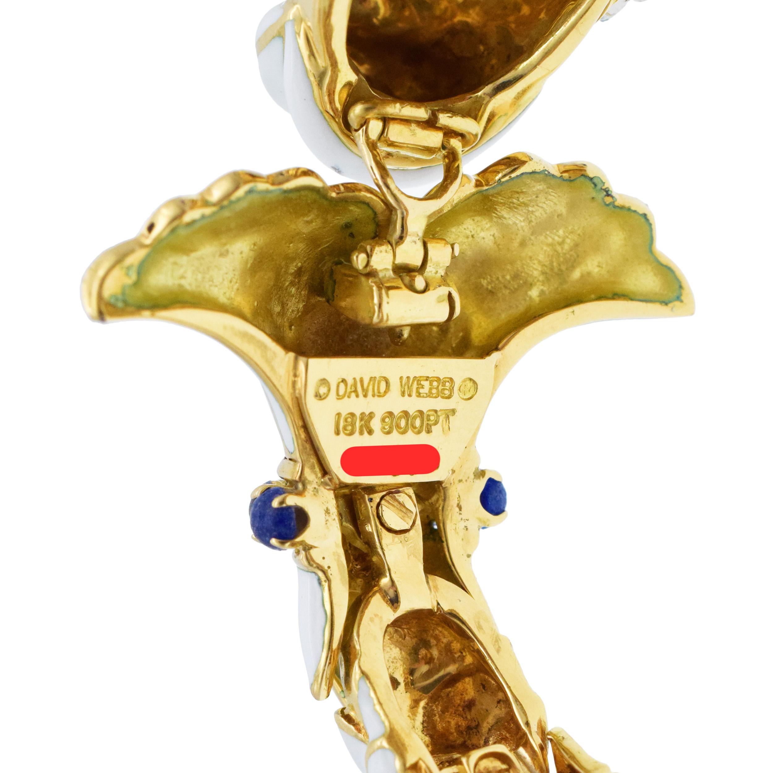 David Webb White Enamel, Diamond and Lapis Fish Bracelet In 18k im Angebot 2