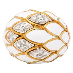 David Webb Anillo de diamantes con esmalte blanco