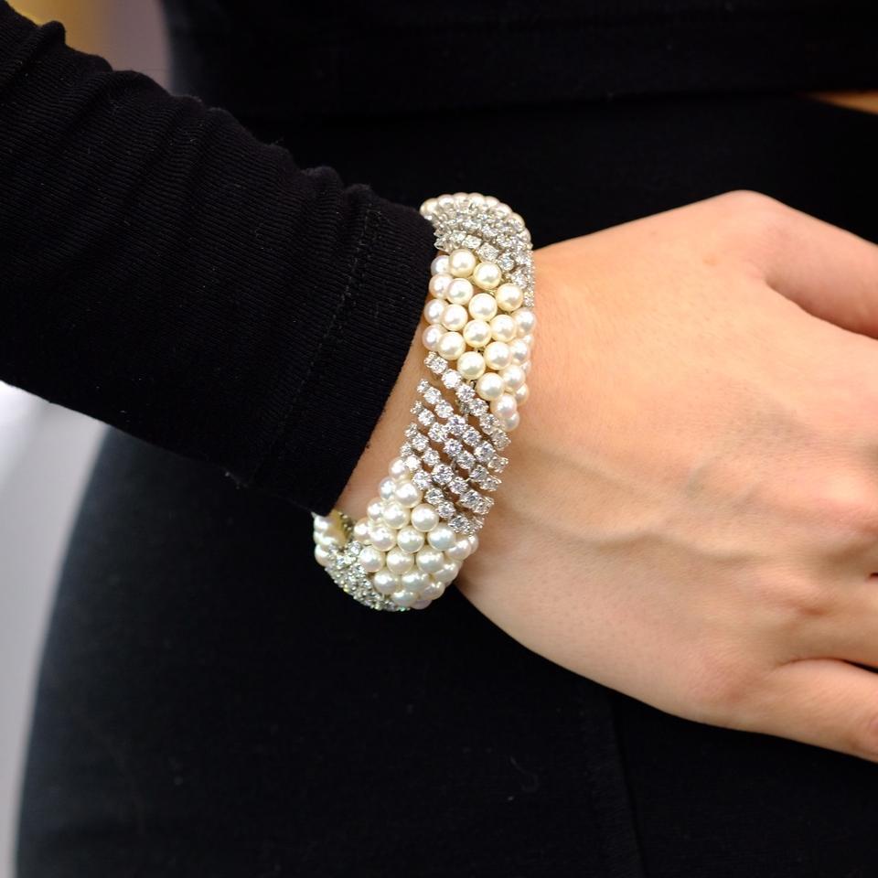 David Webb Bracelet en perles blanches et diamants de 20,00 carats Pour femmes en vente