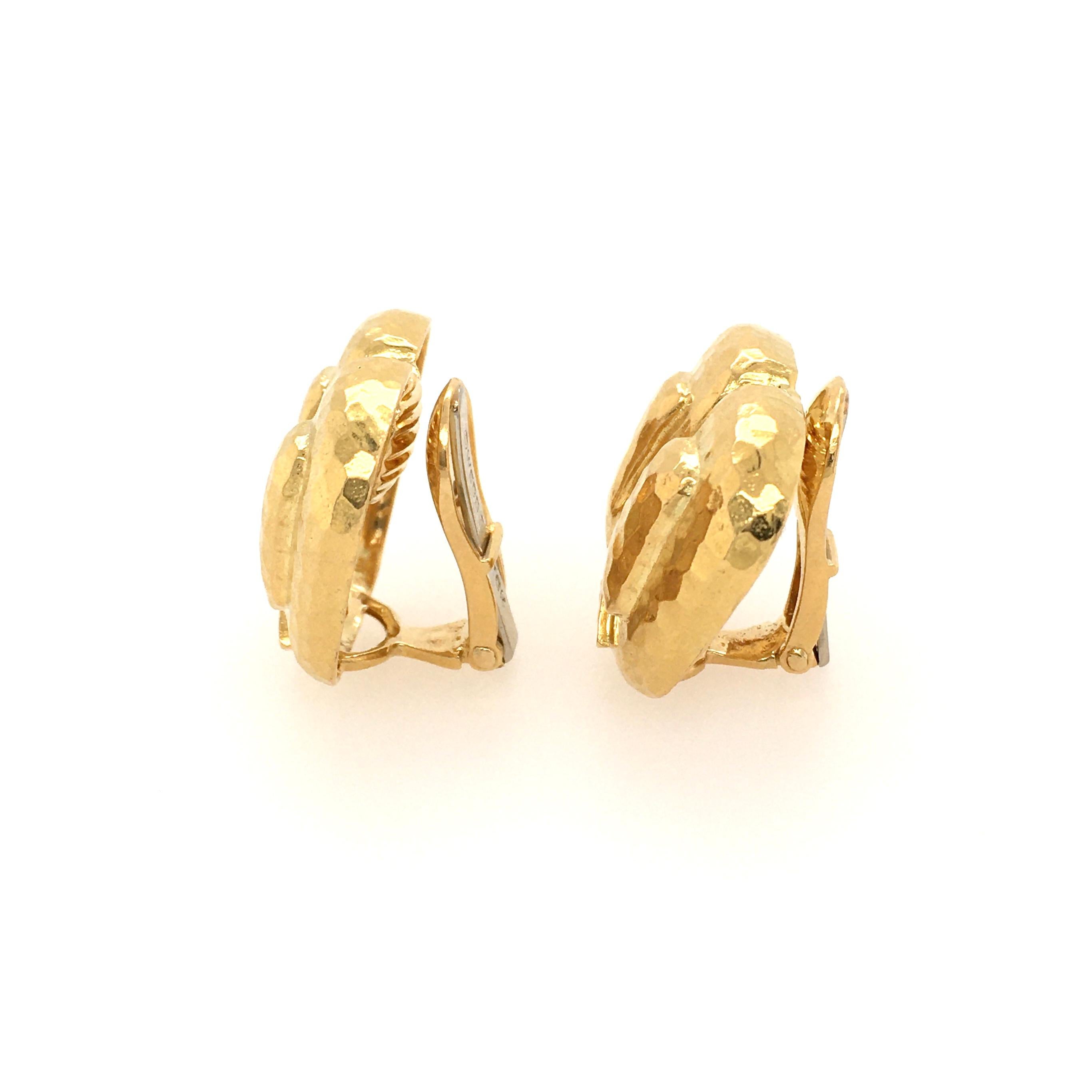 David Webb Yellow Gold Earrings In Excellent Condition In New York, NY