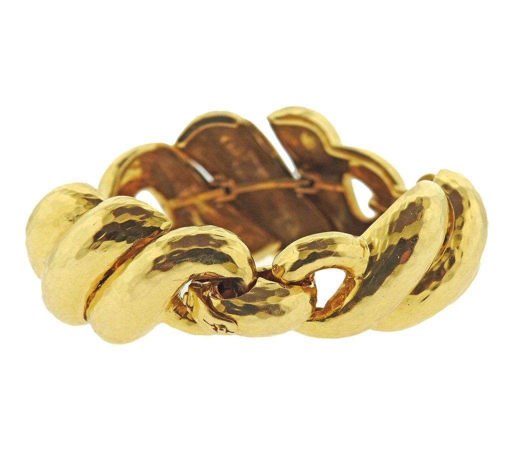 David Webb Yellow Gold Hammered Link Bracelet In Excellent Condition In Lambertville, NJ