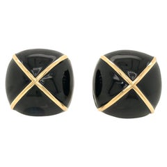 Retro David Webb Yellow Gold Large Square Cushion Black Enamel Clip-On Earrings