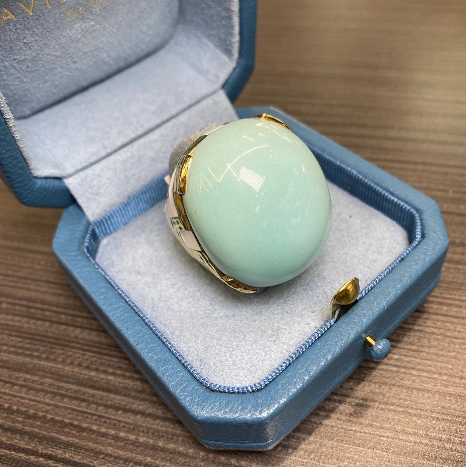 Modern David Webb Yellow Gold Oval Turquoise Dome Hammer Finished Ring