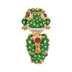 David Webb Bracelet grenouille cabochon en or jaune, platine et émail vert