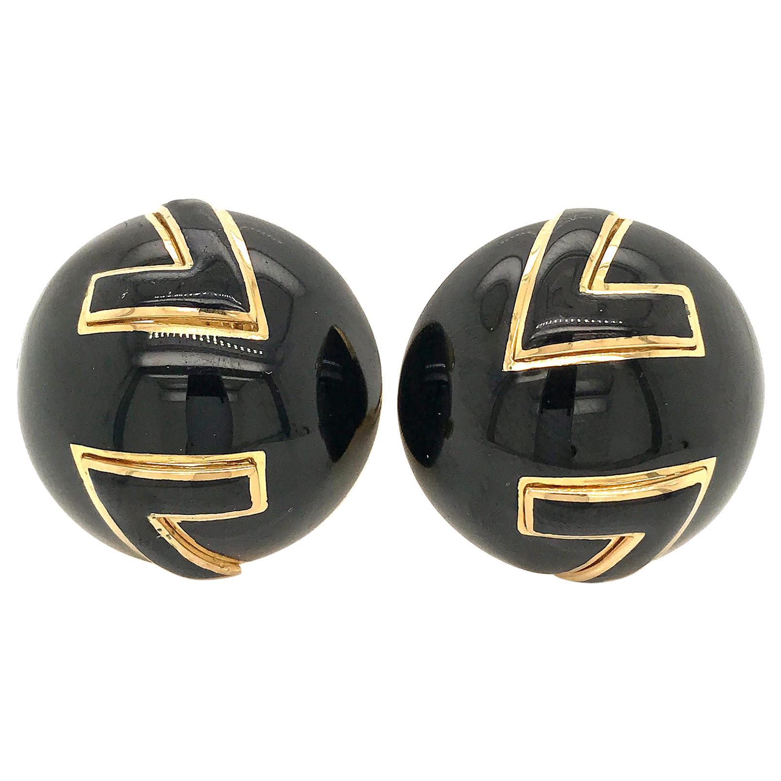 David Webb Yellow Gold Round Black Enamel Clip-On Earrings For Sale