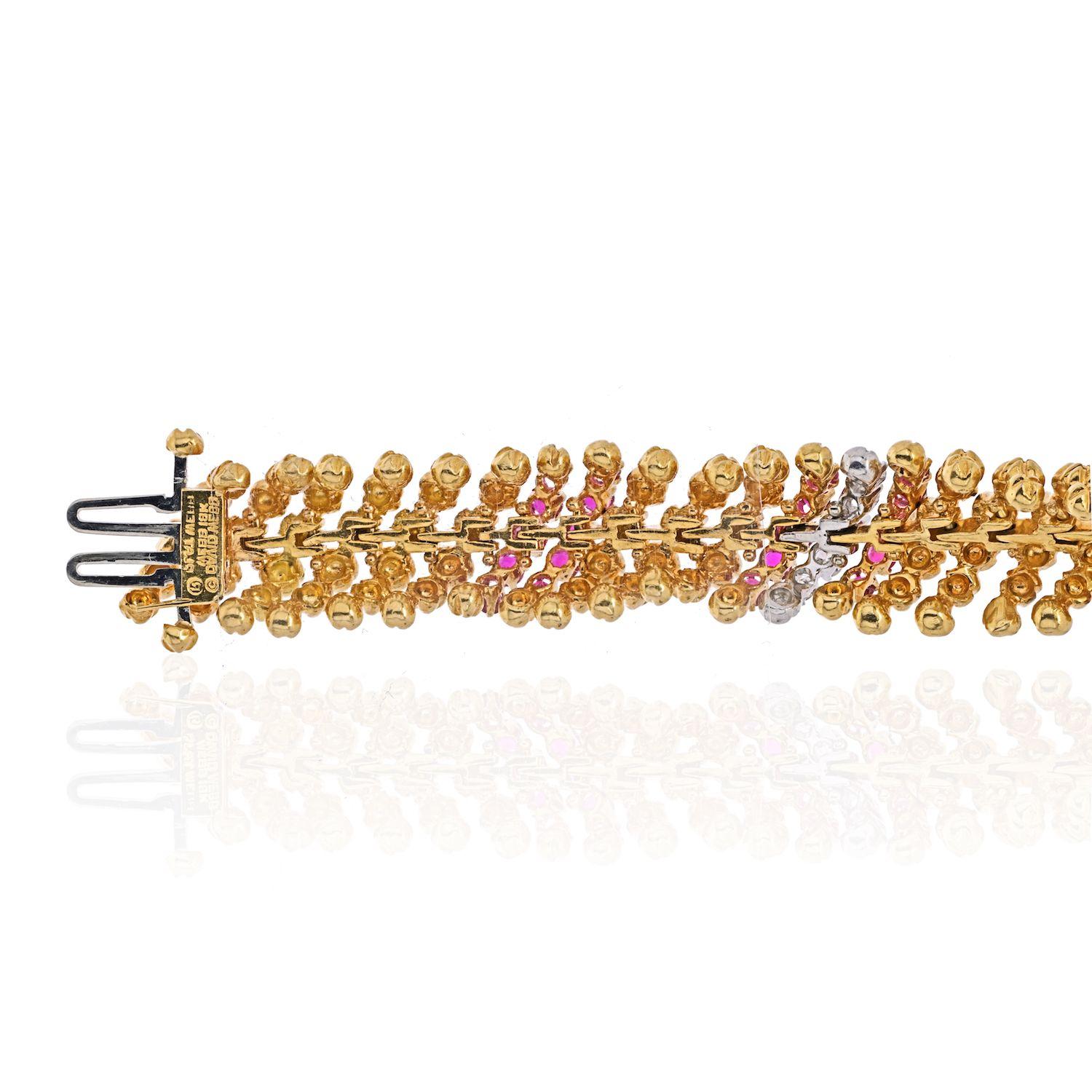 Round Cut David Webb Yellow Gold Ruby and Diamond Textured, Scalloped Link Bracelet For Sale